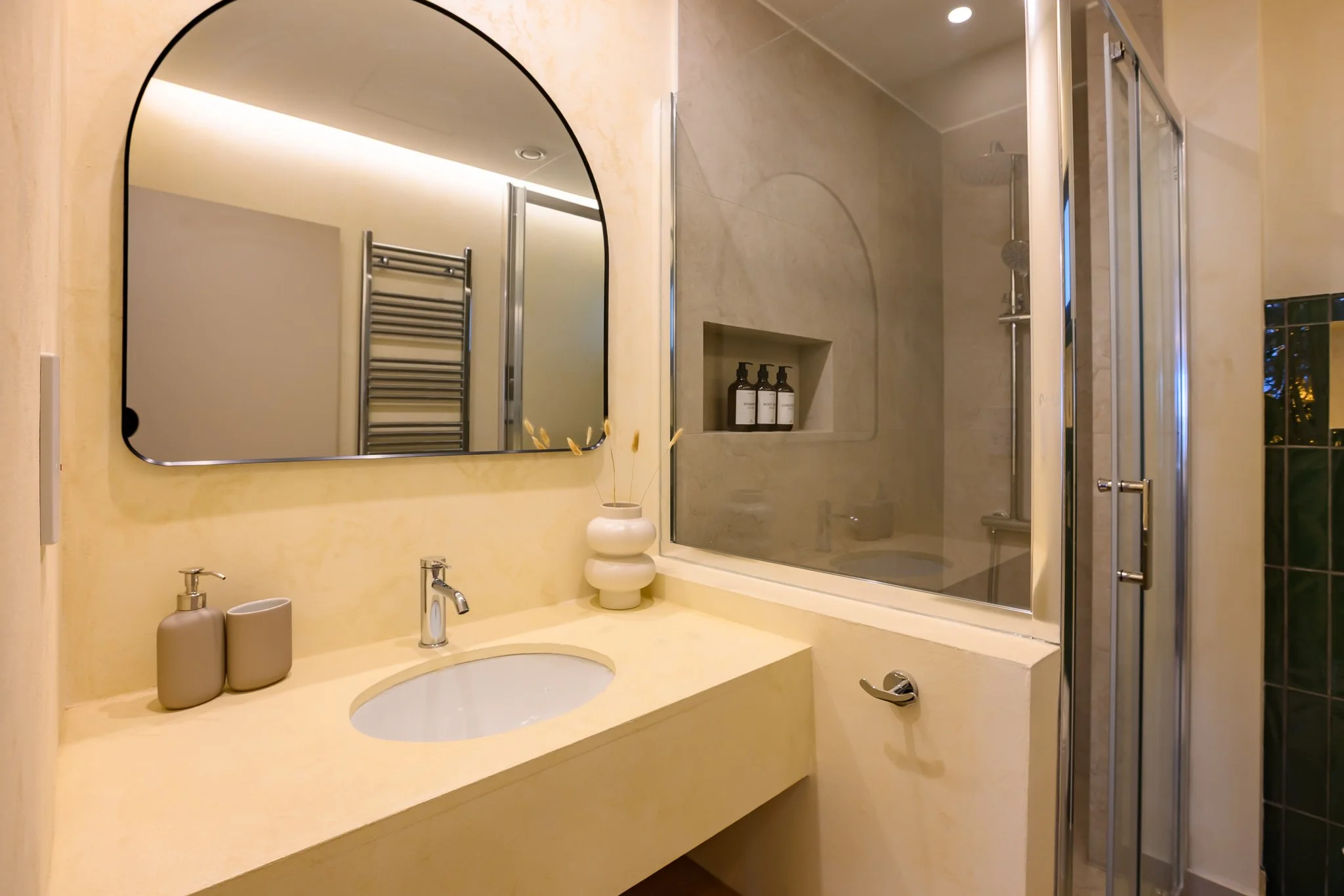 Nisia Signature Suite — Vanity and toiletries