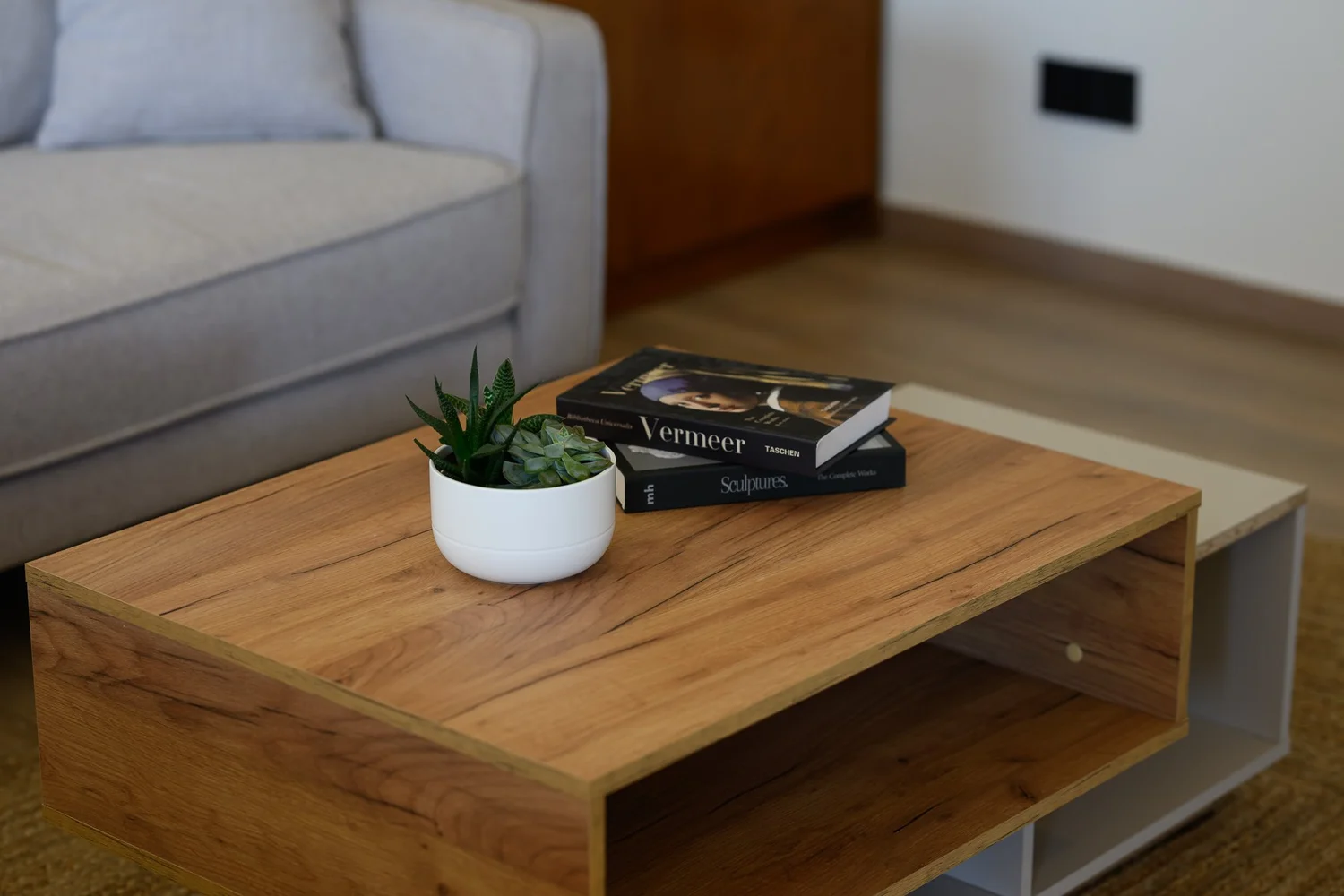 Calian Court — Living room
