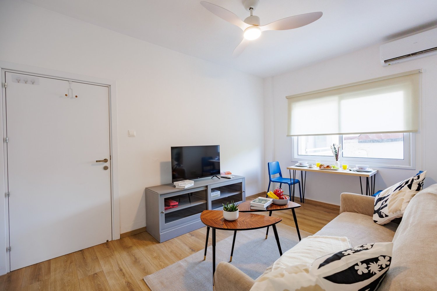 Antoinette Court — Sofa and Smart TV