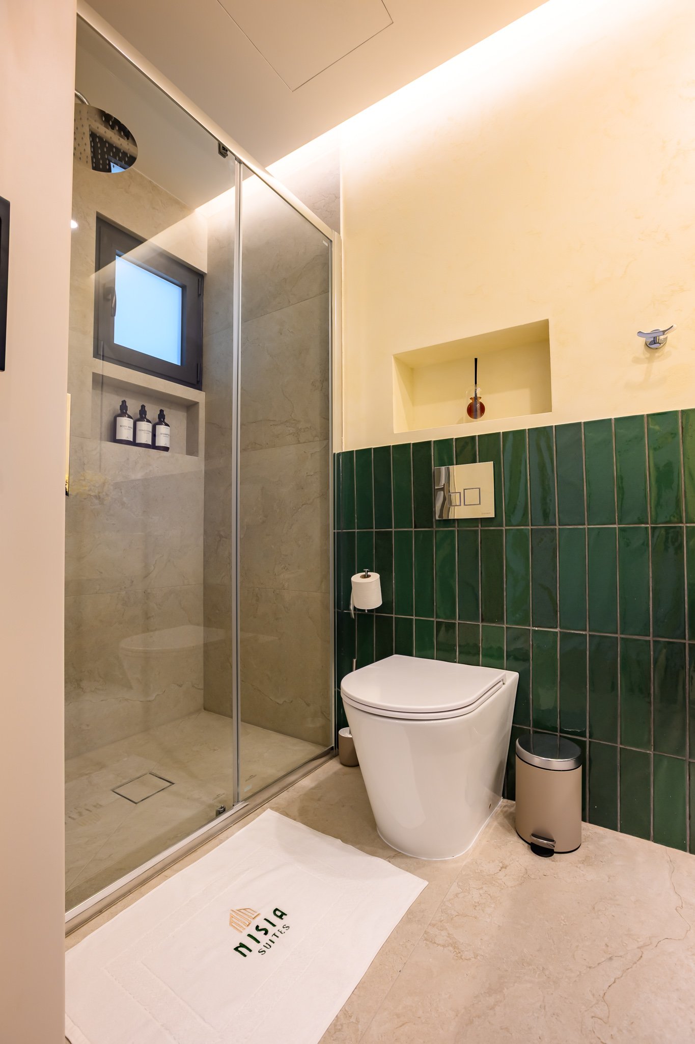 Nisia Junior Suite — Walk-in rain shower