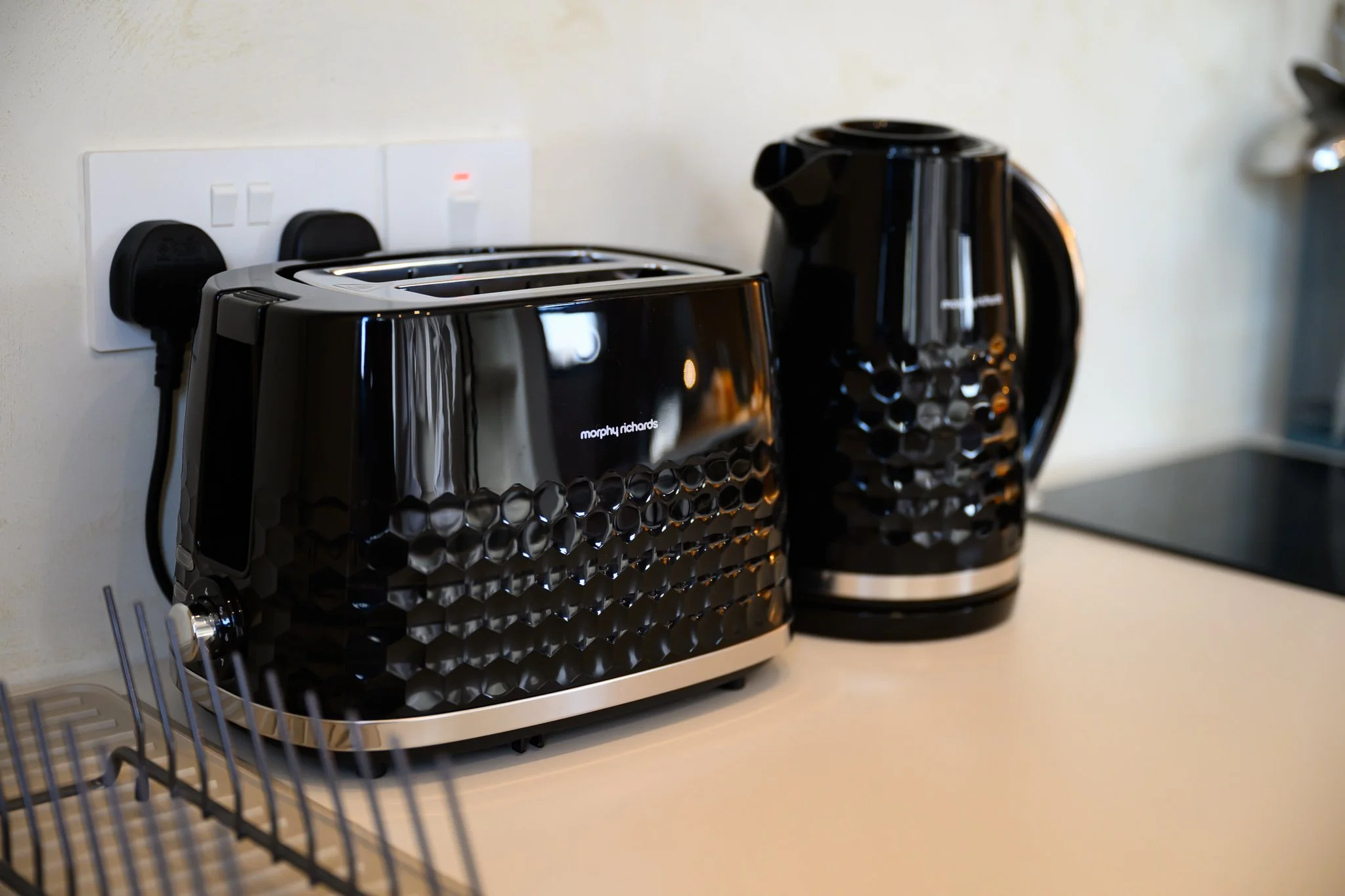 Nisia Signature Suite amenity — Kettle and toaster