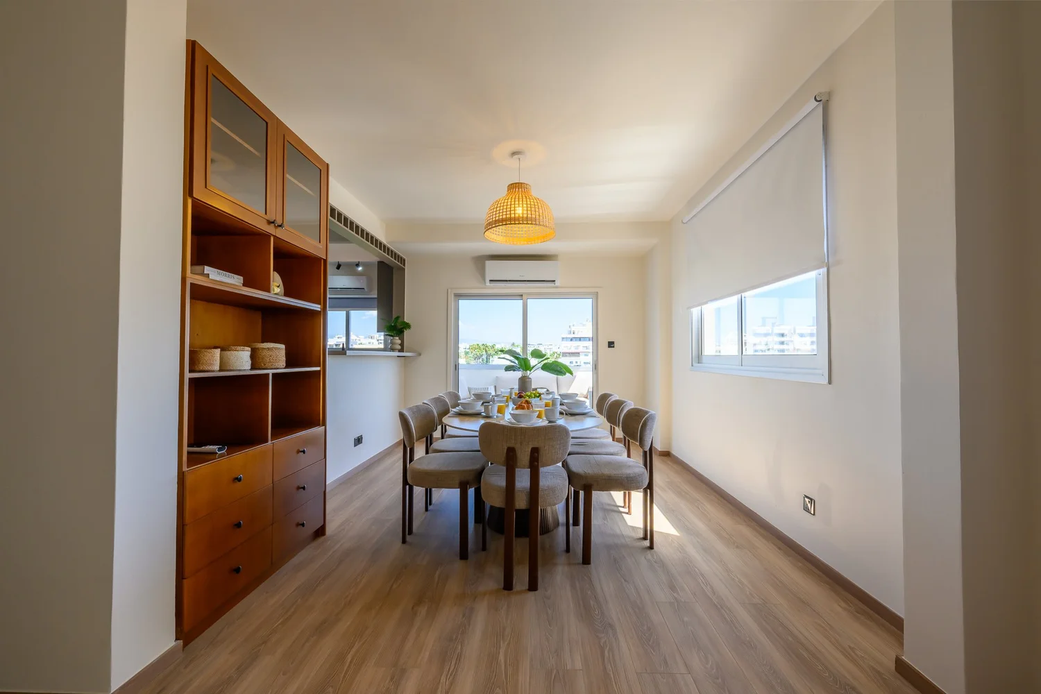 Calian Court — Dining room