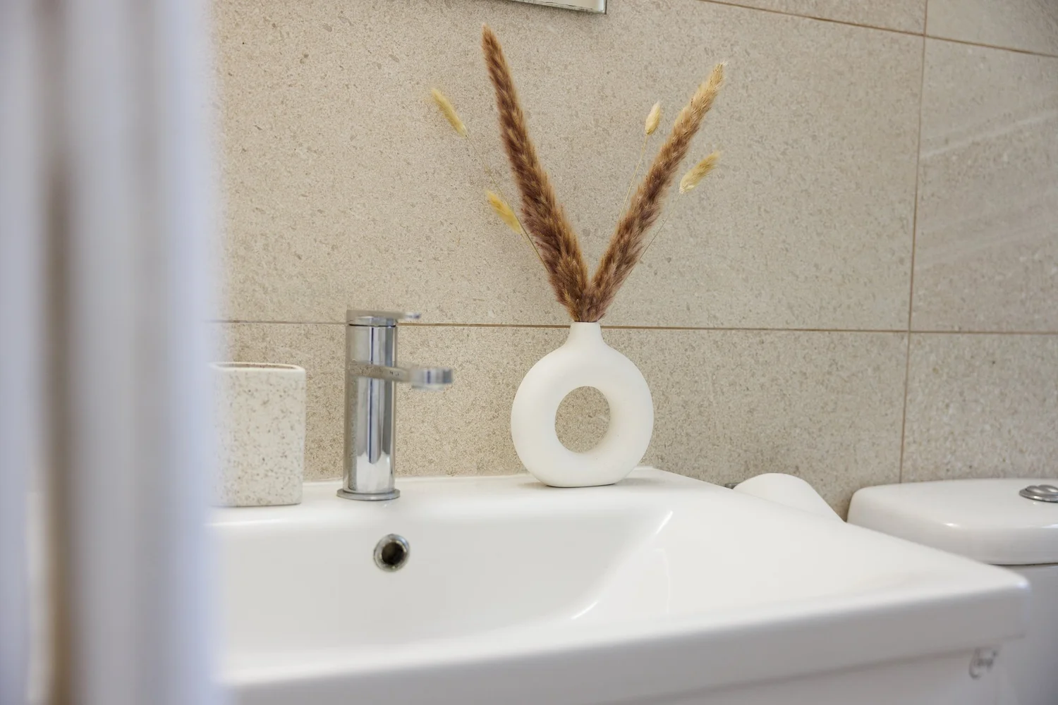 Antoinette Court — Washbasin detail