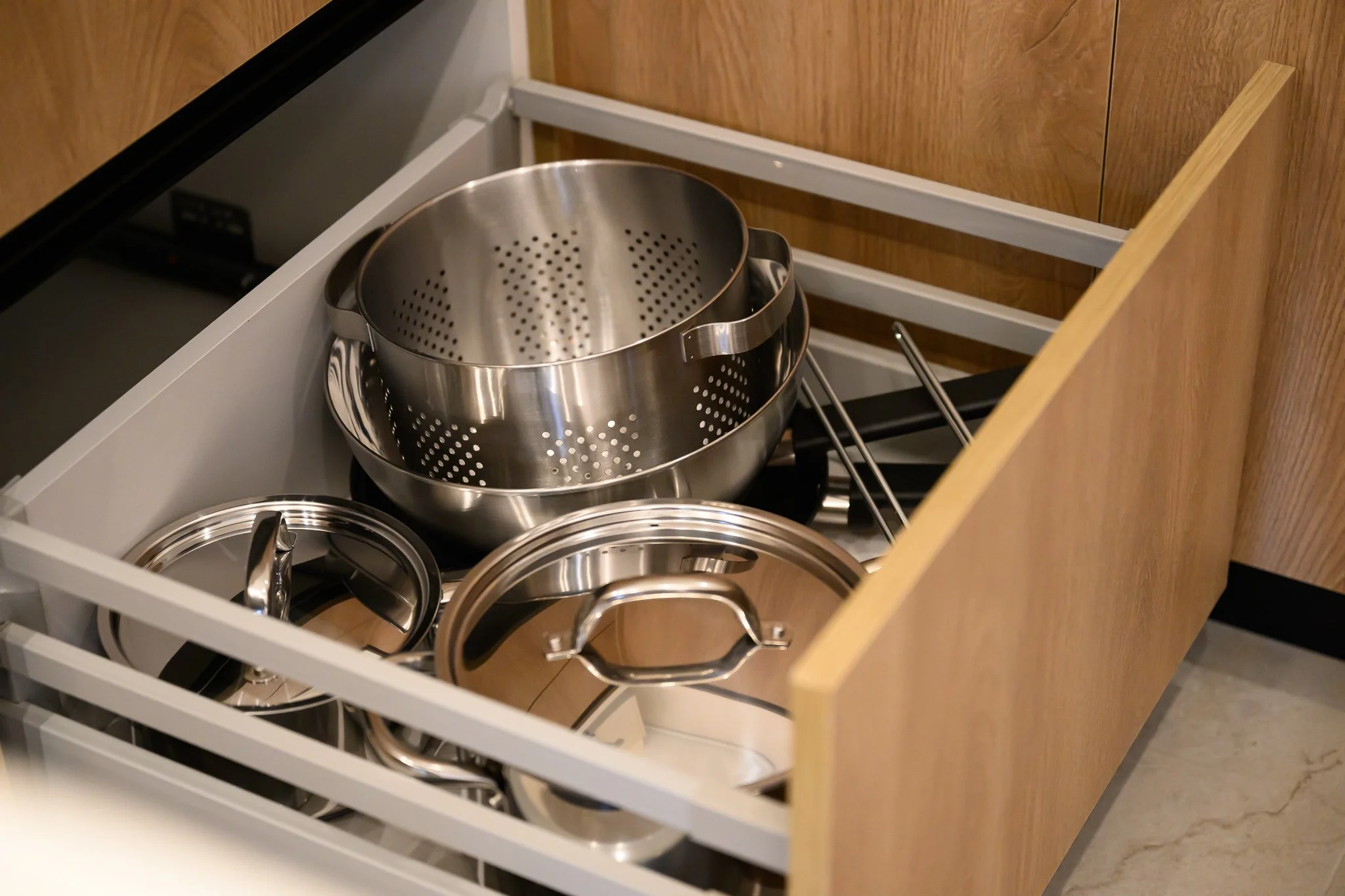 Nisia Signature Suite amenity — Cookware and utensils