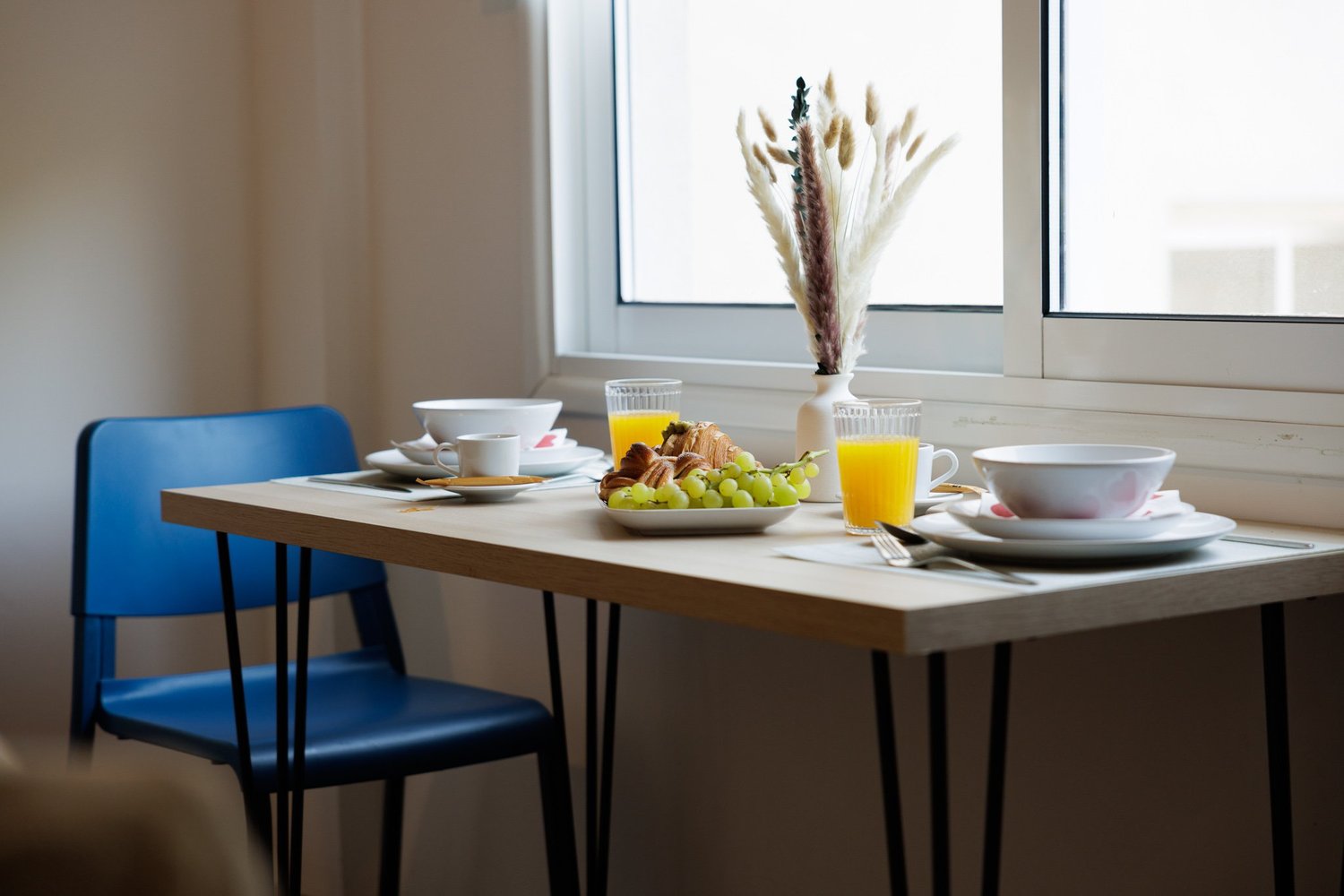 Antoinette Court — Breakfast by the window