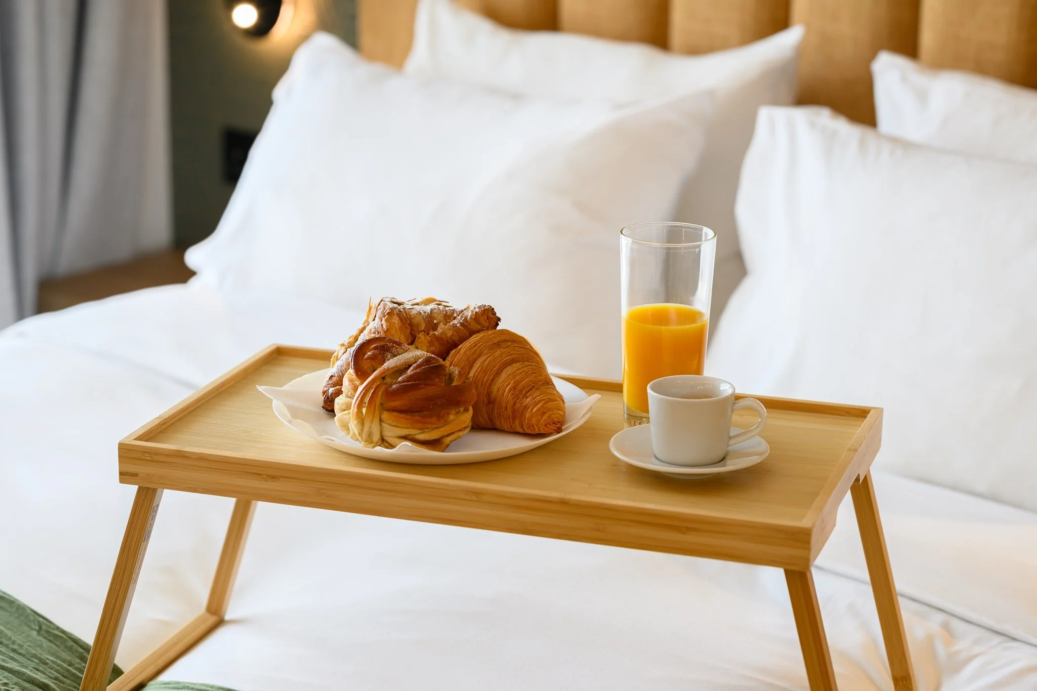 Nisia Signature Suite — Breakfast in bed