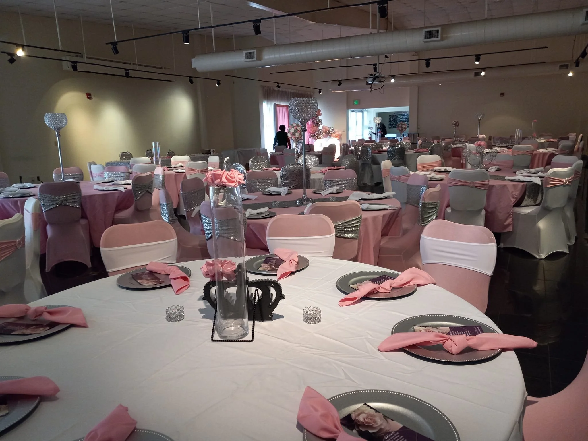 Interior view of the Hale-Pruitt Komplex