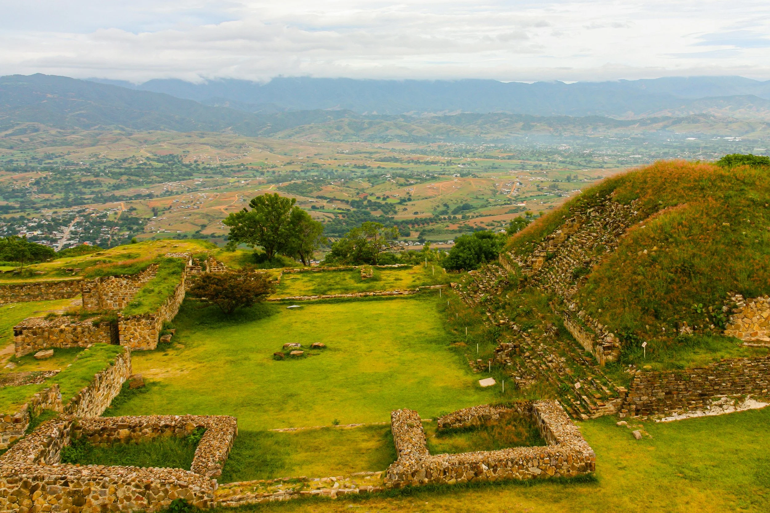 Monte Albán architecture and landscape