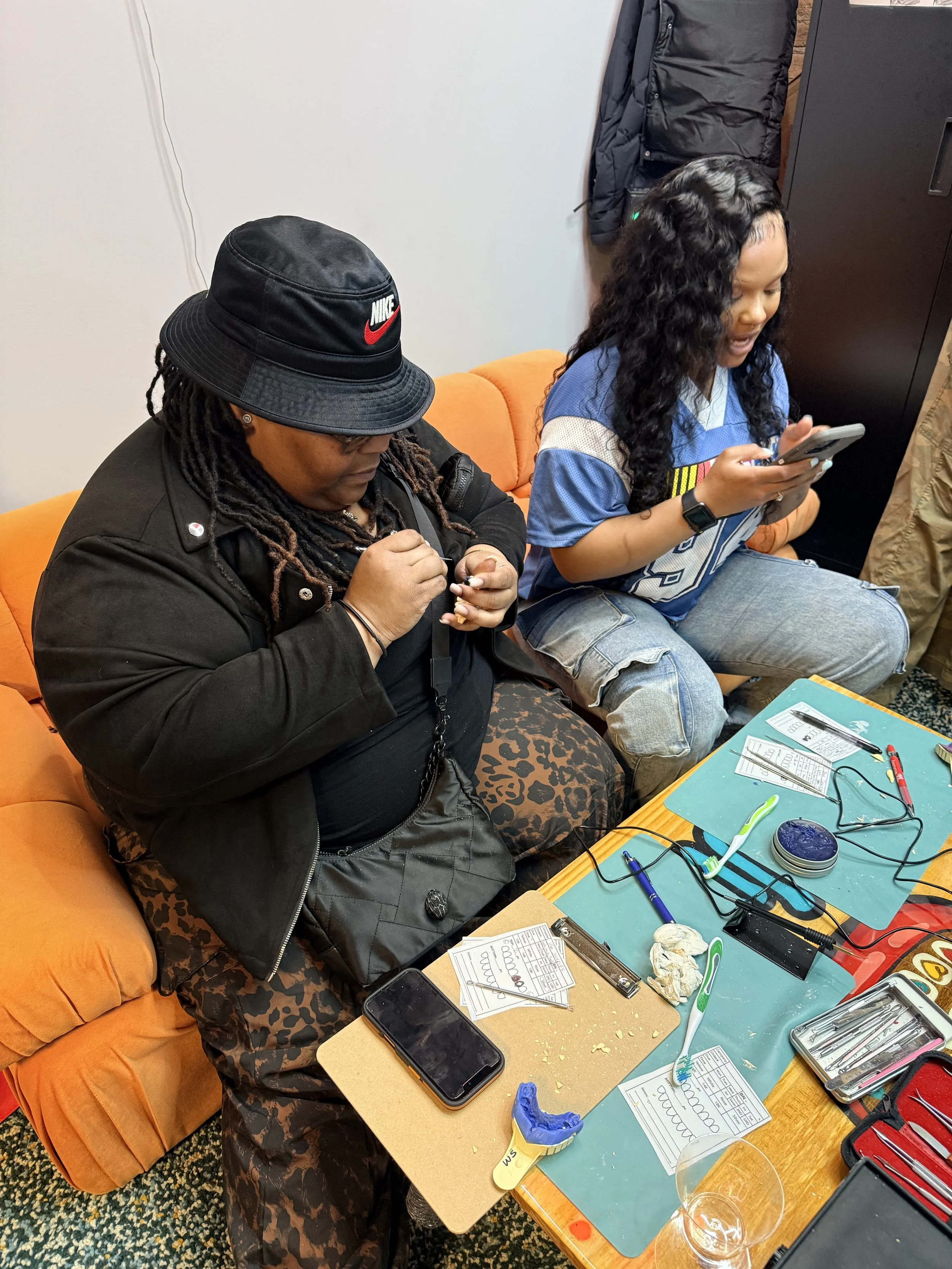 Jem Junkies grillz workshop