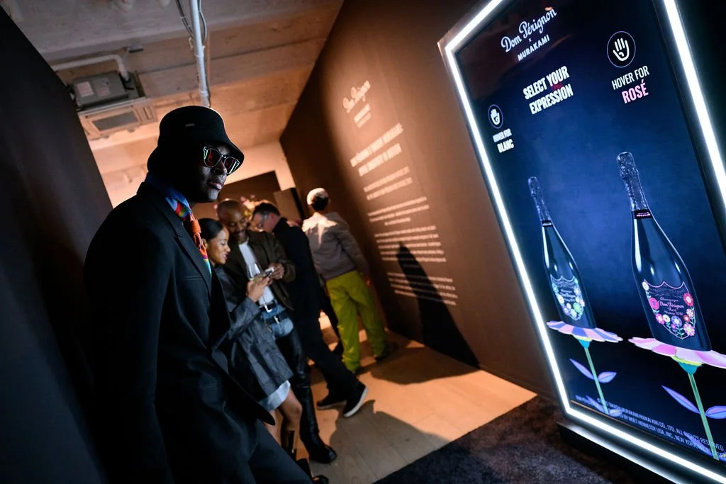 AR mirror experience
