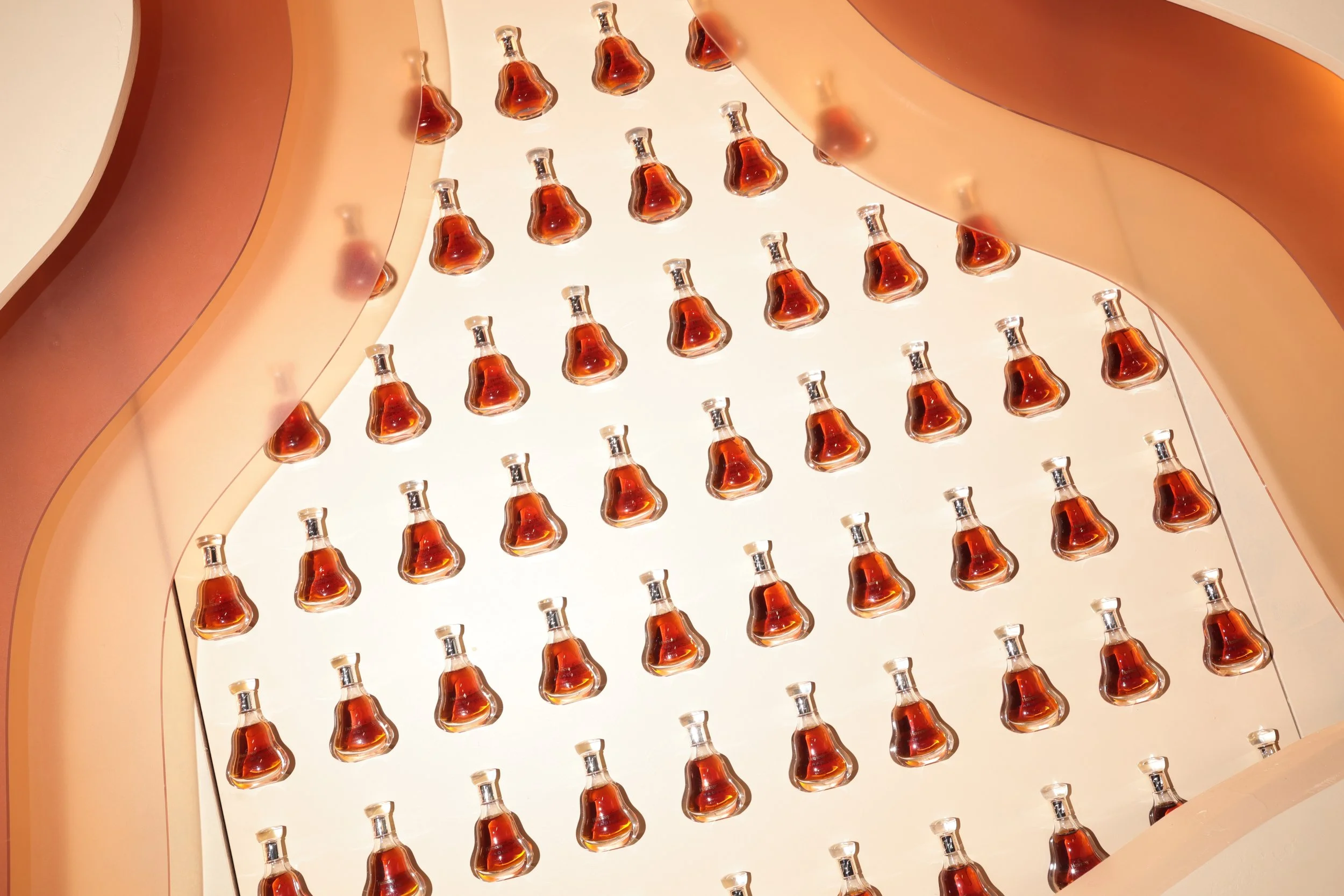 Paradis Wall — wide shot