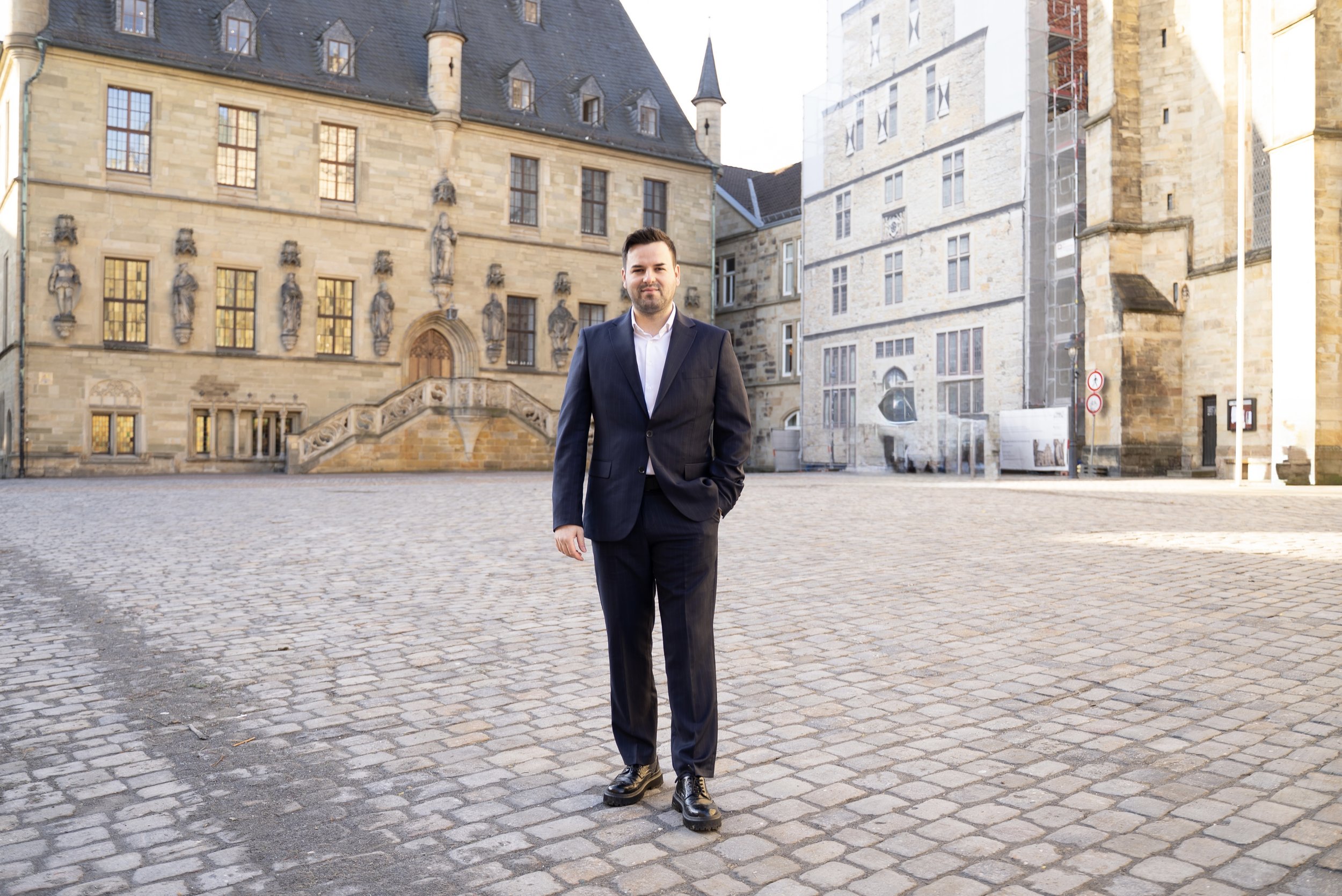 Noble Nest Hero Bild