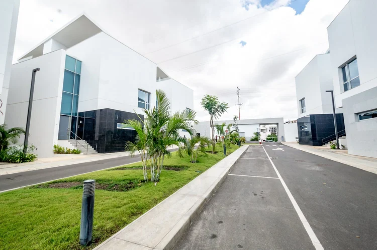 Condomínio V Gardens — exterior