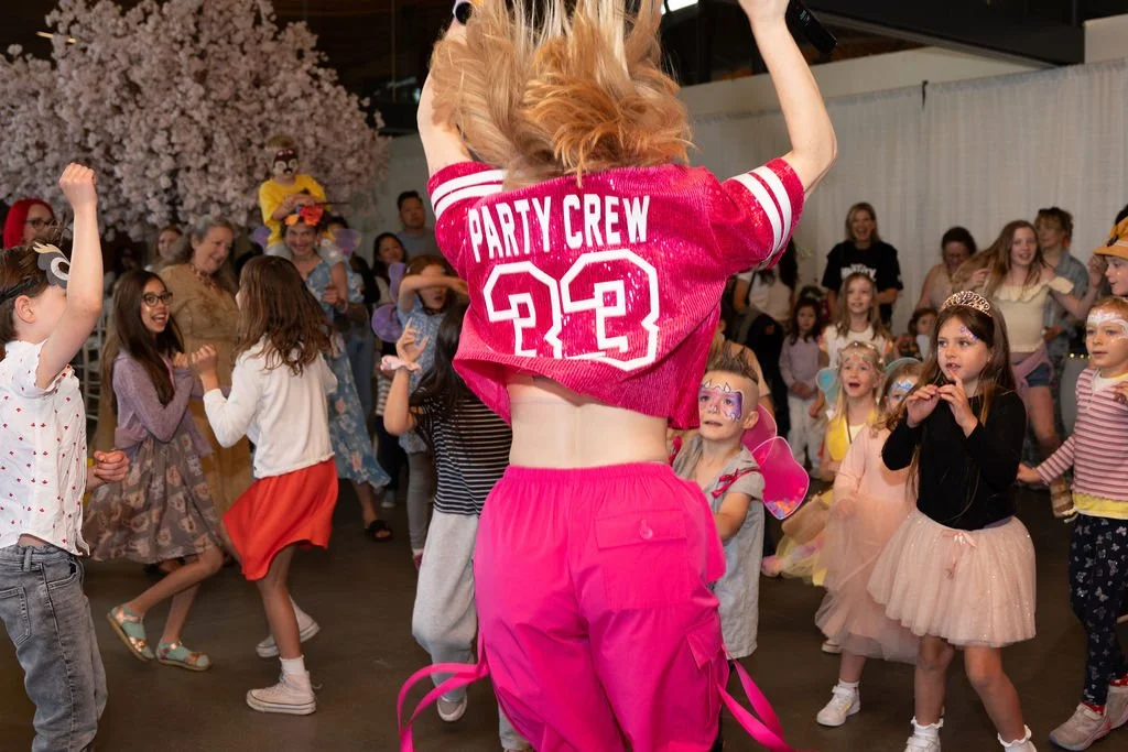 DJ Rock'N'Beau dance party with families