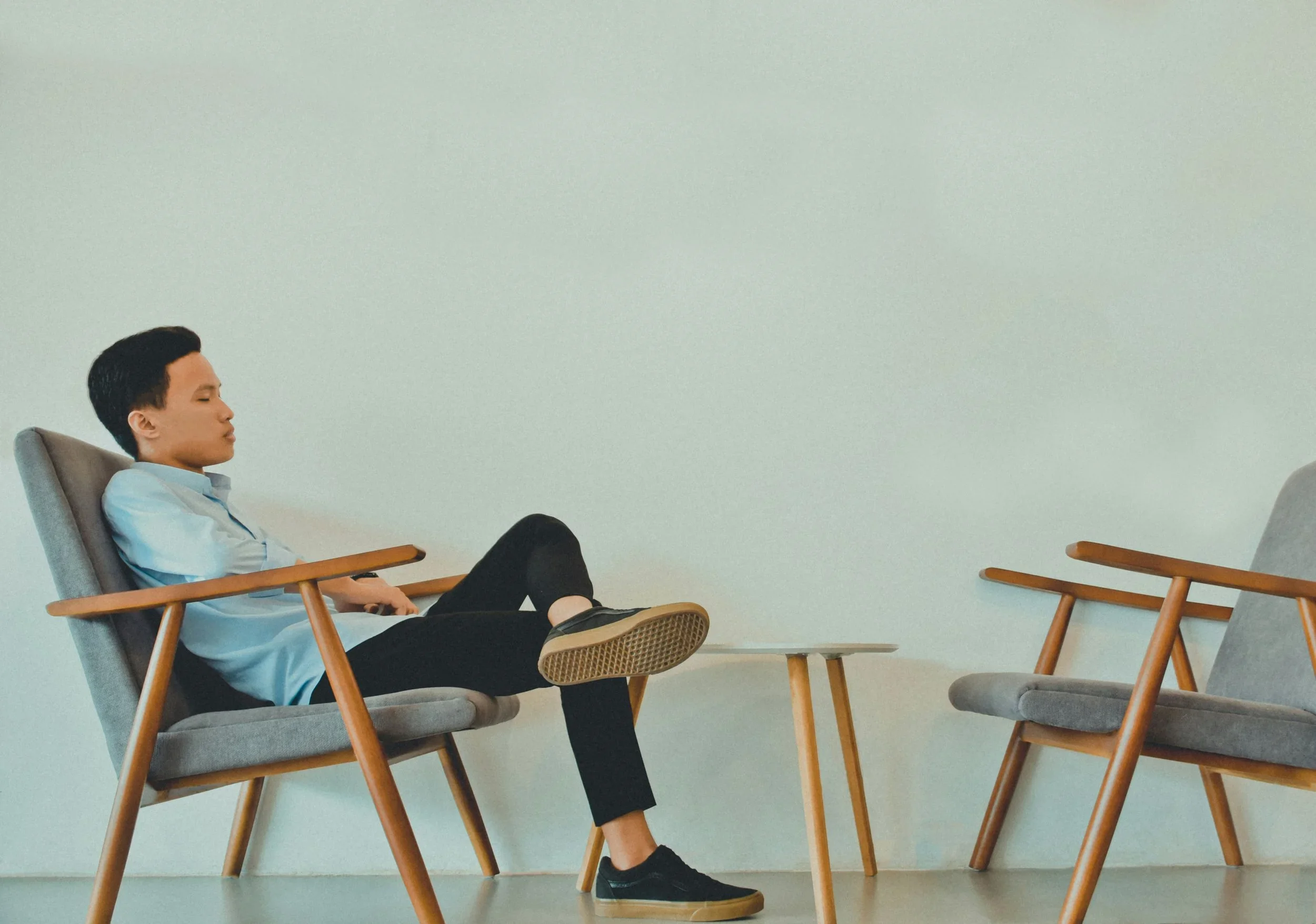 A young person in a supportive child and adolescent counselling session