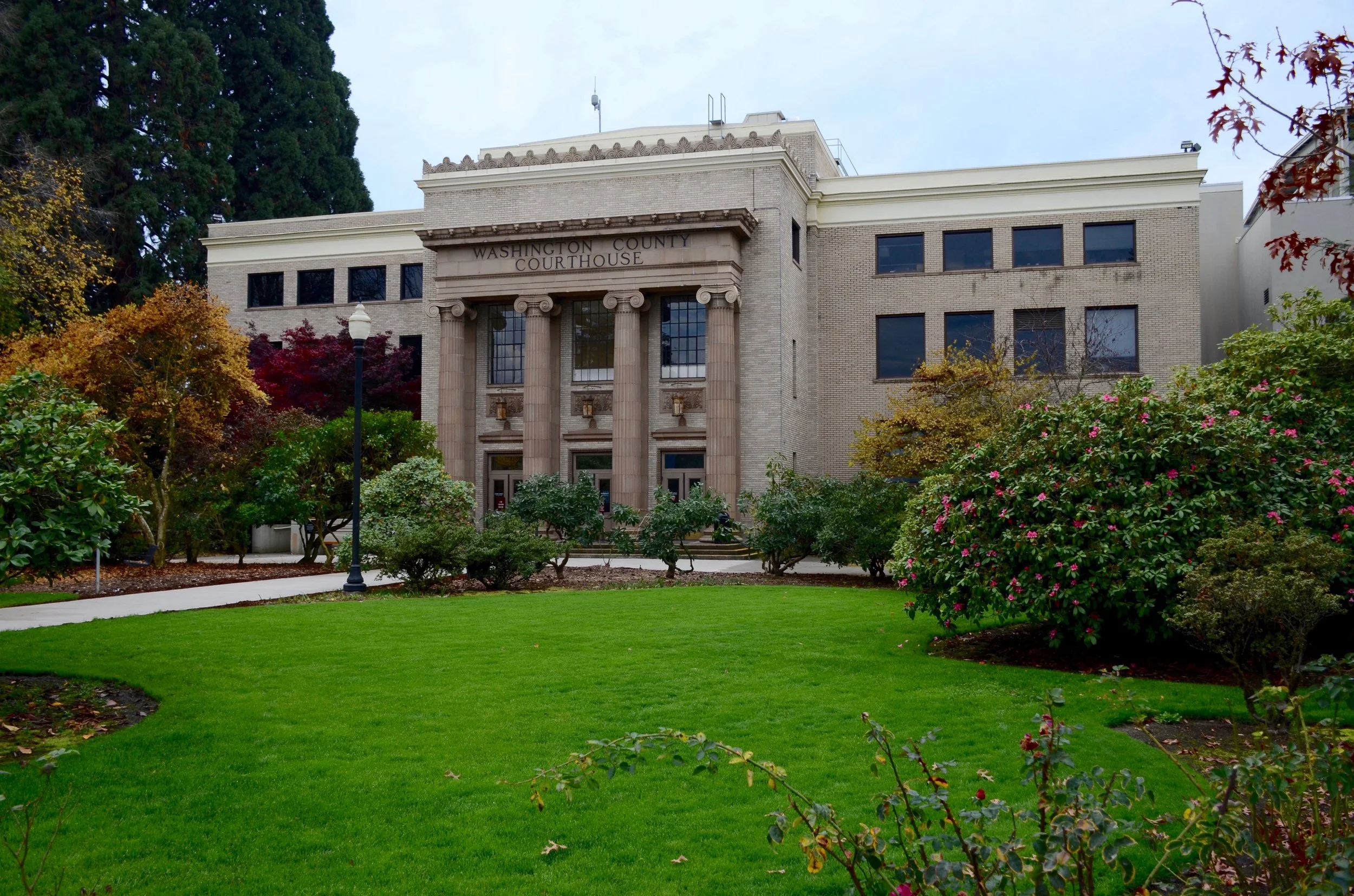 Washington County Courthouse and grounds in Hillsboro, Oregon