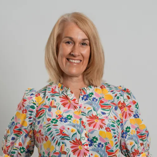 Sarah Knight