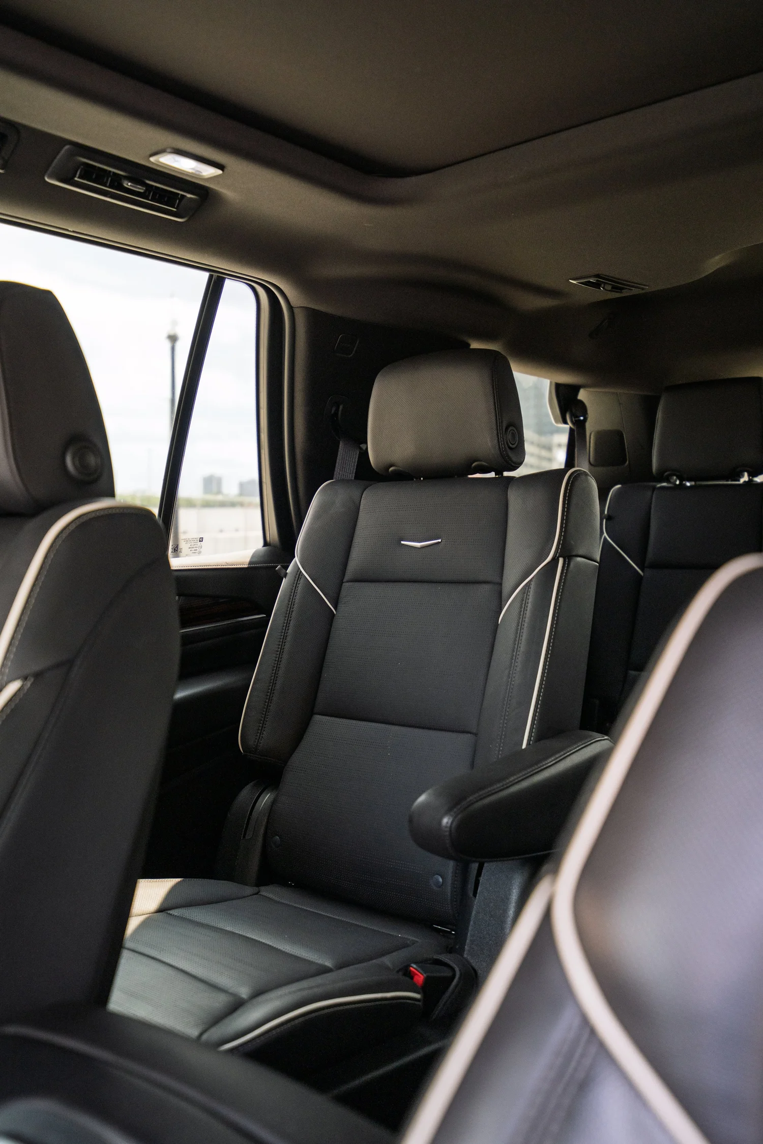 Cadillac Escalade Platinum rental — photo 8
