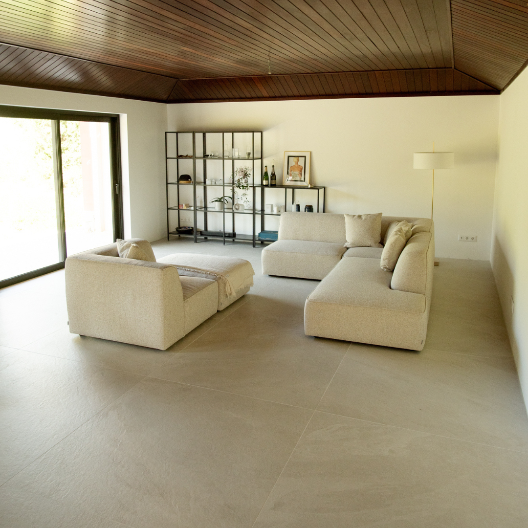 The 1970's Villa — Full Renovation, Mafra