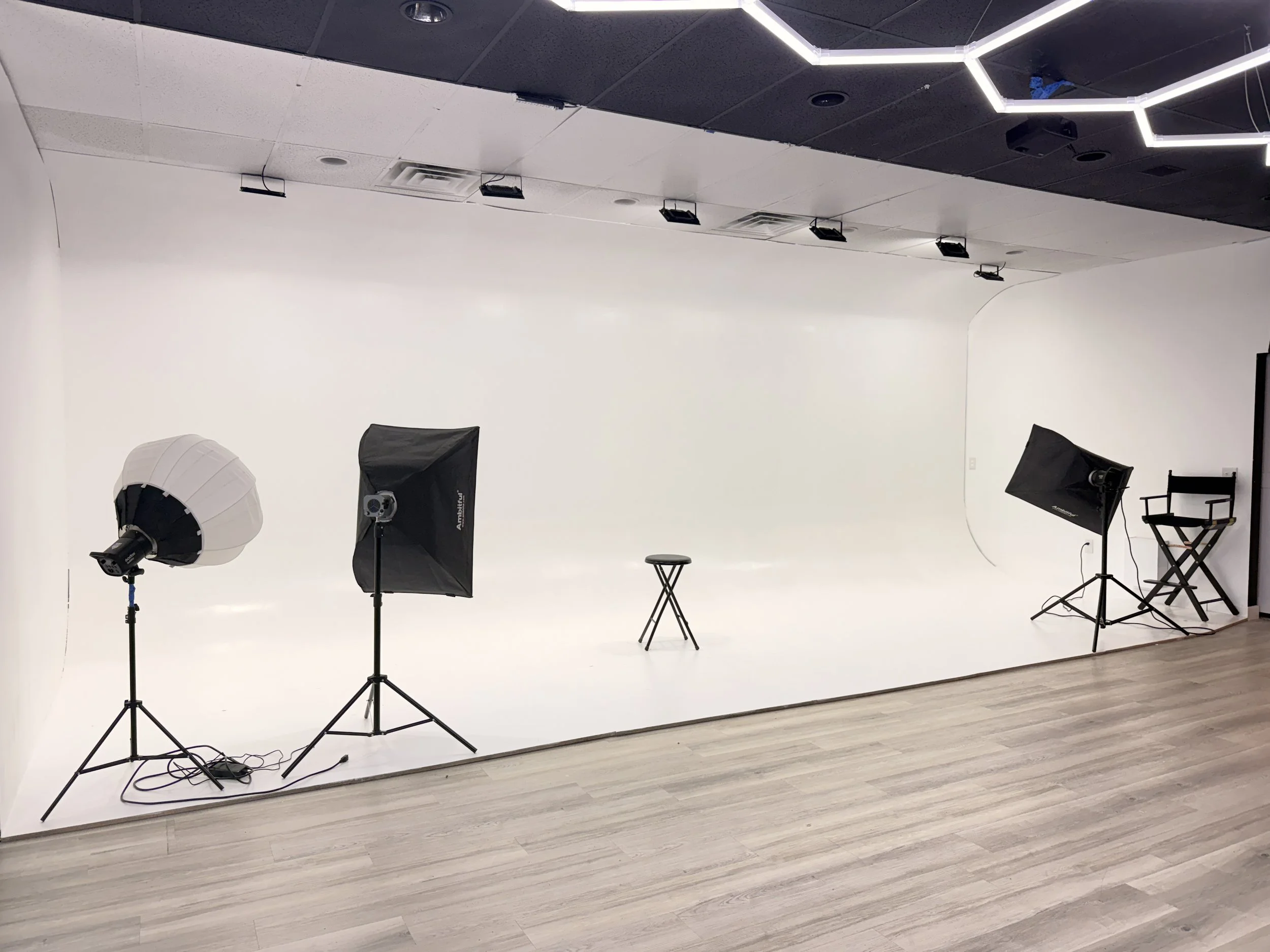 Broduction Studio Cyc Wall