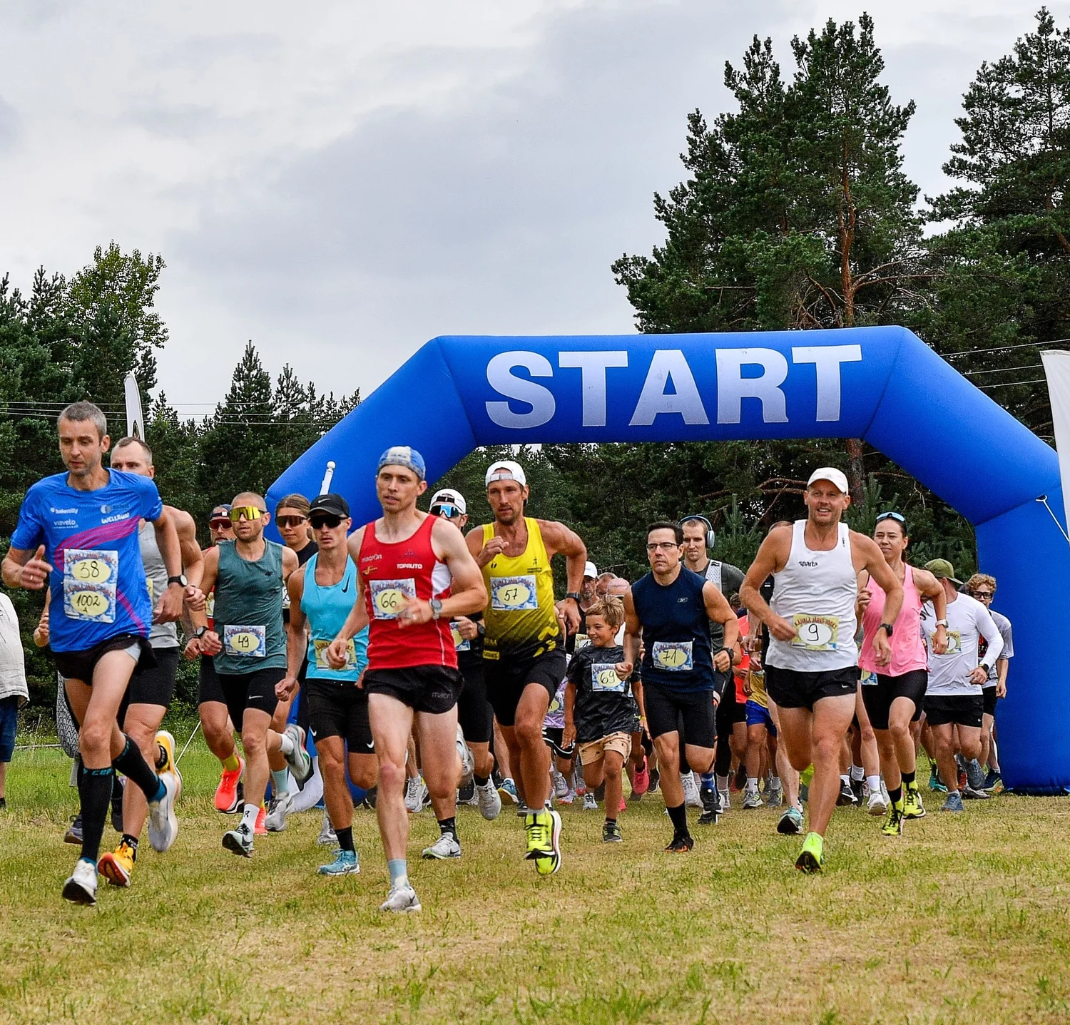 Runners at the 5K start line