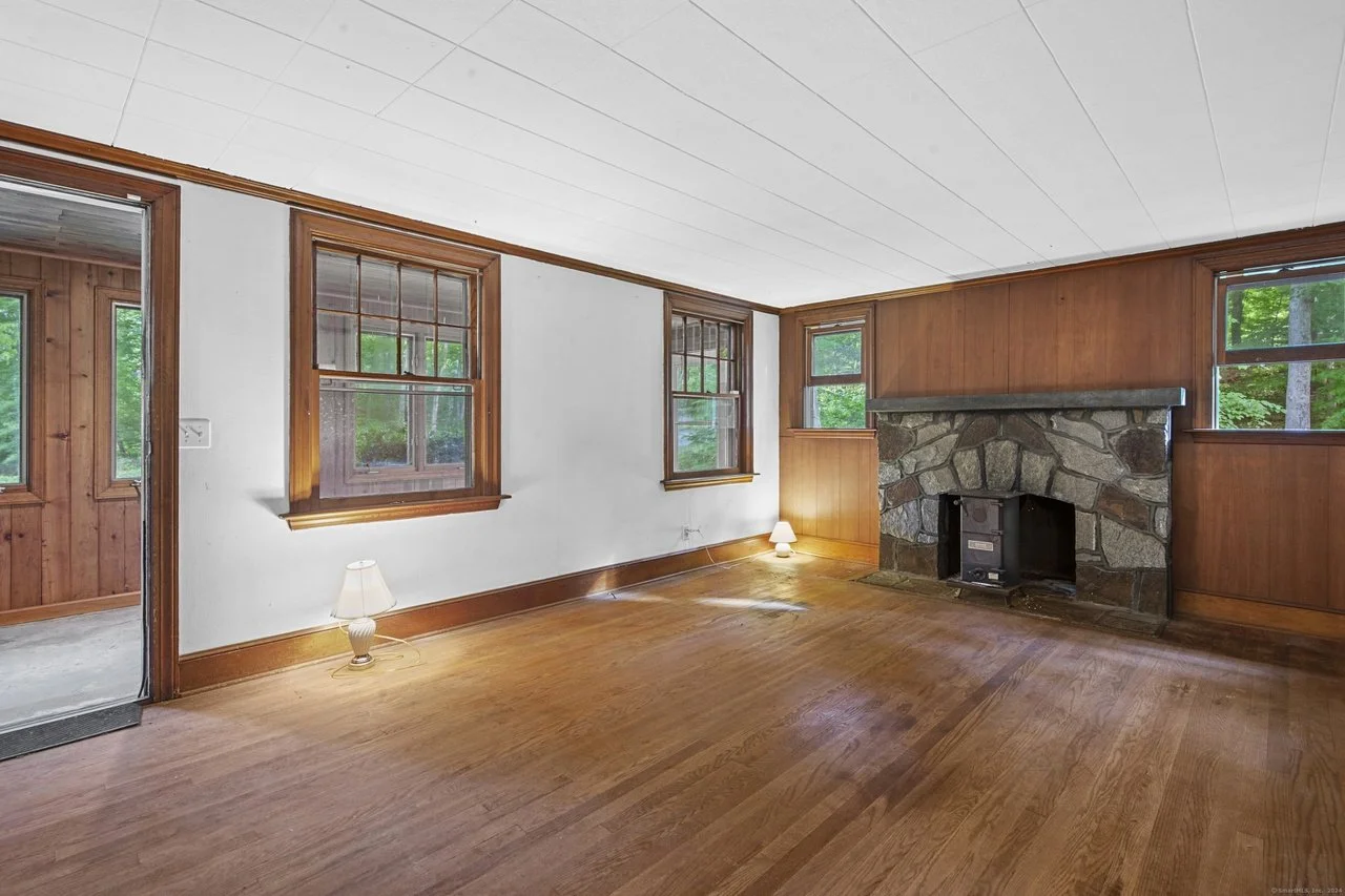 Guilford living room before renovation