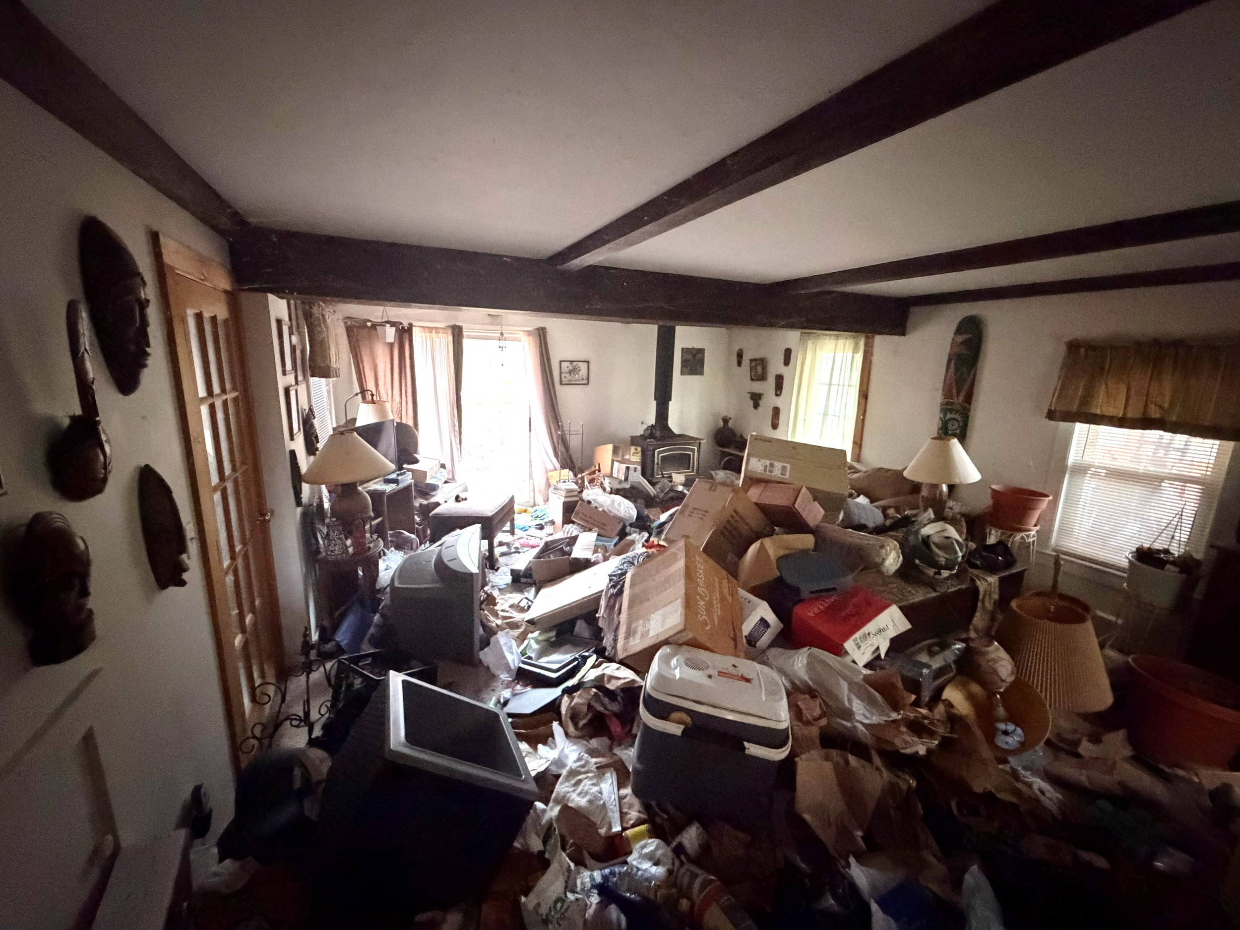 Lakeville living room before renovation