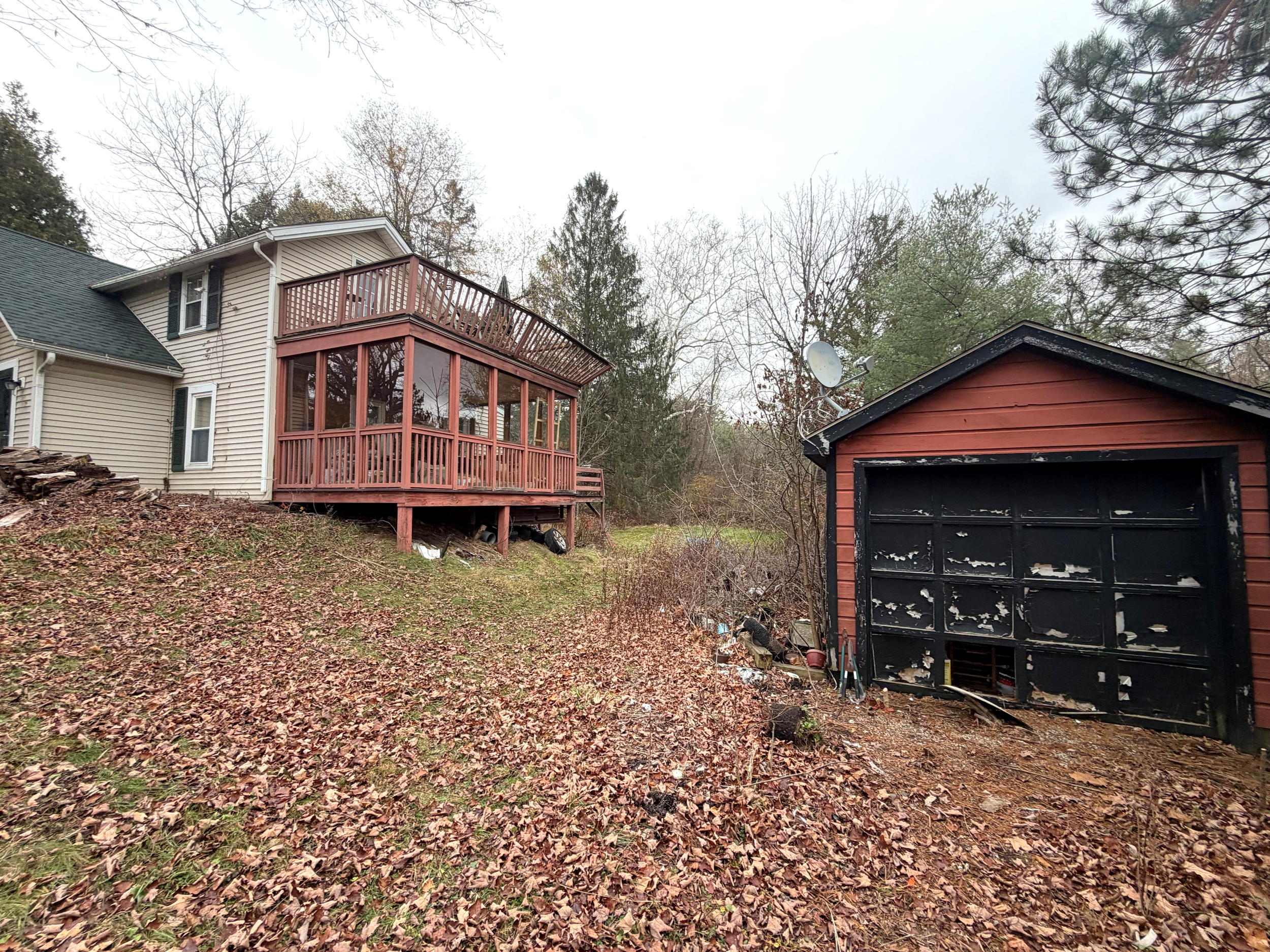 Lakeville exterior before renovation