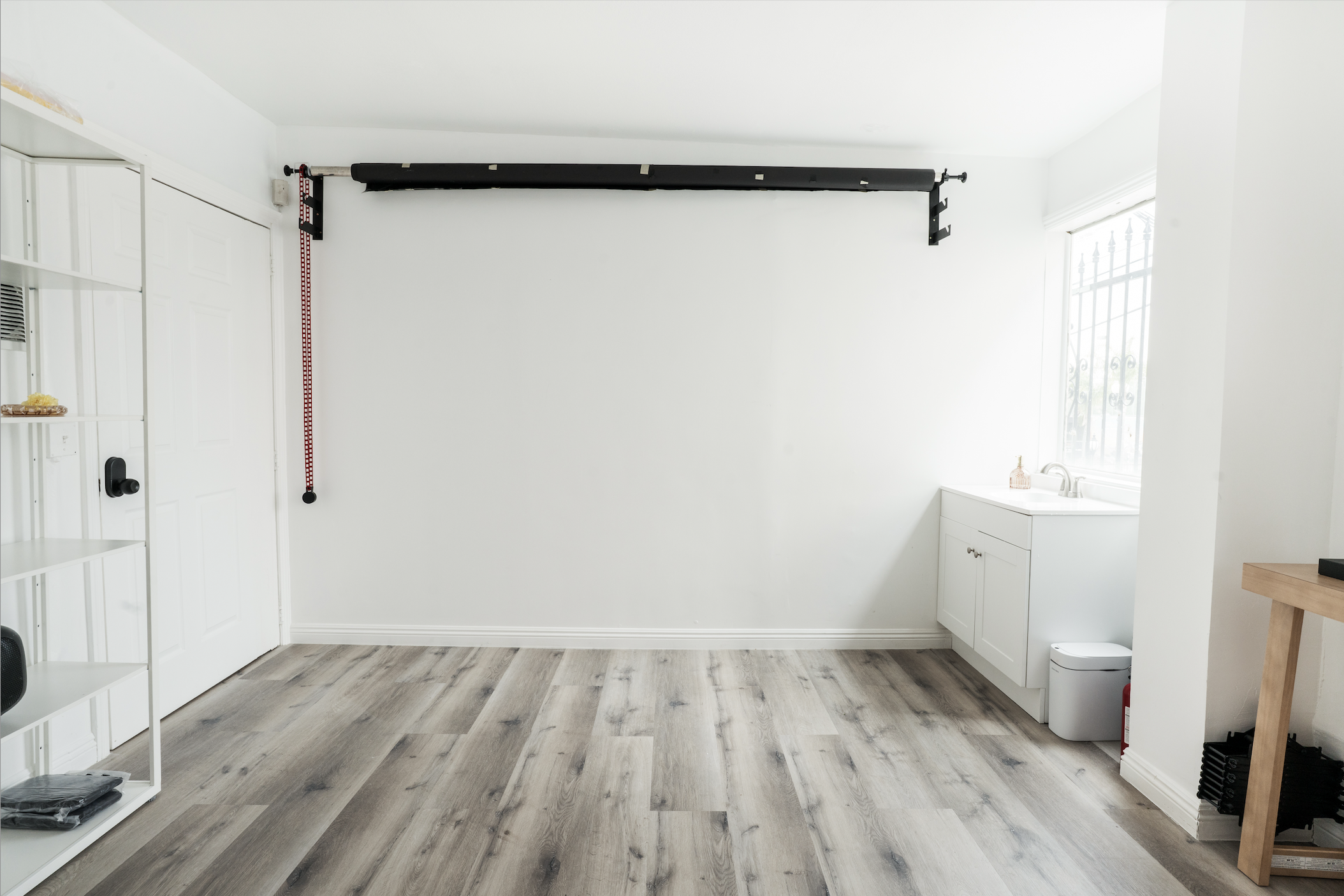 Downtown Santa Ana photo studio rental interior - Estudio Elevada