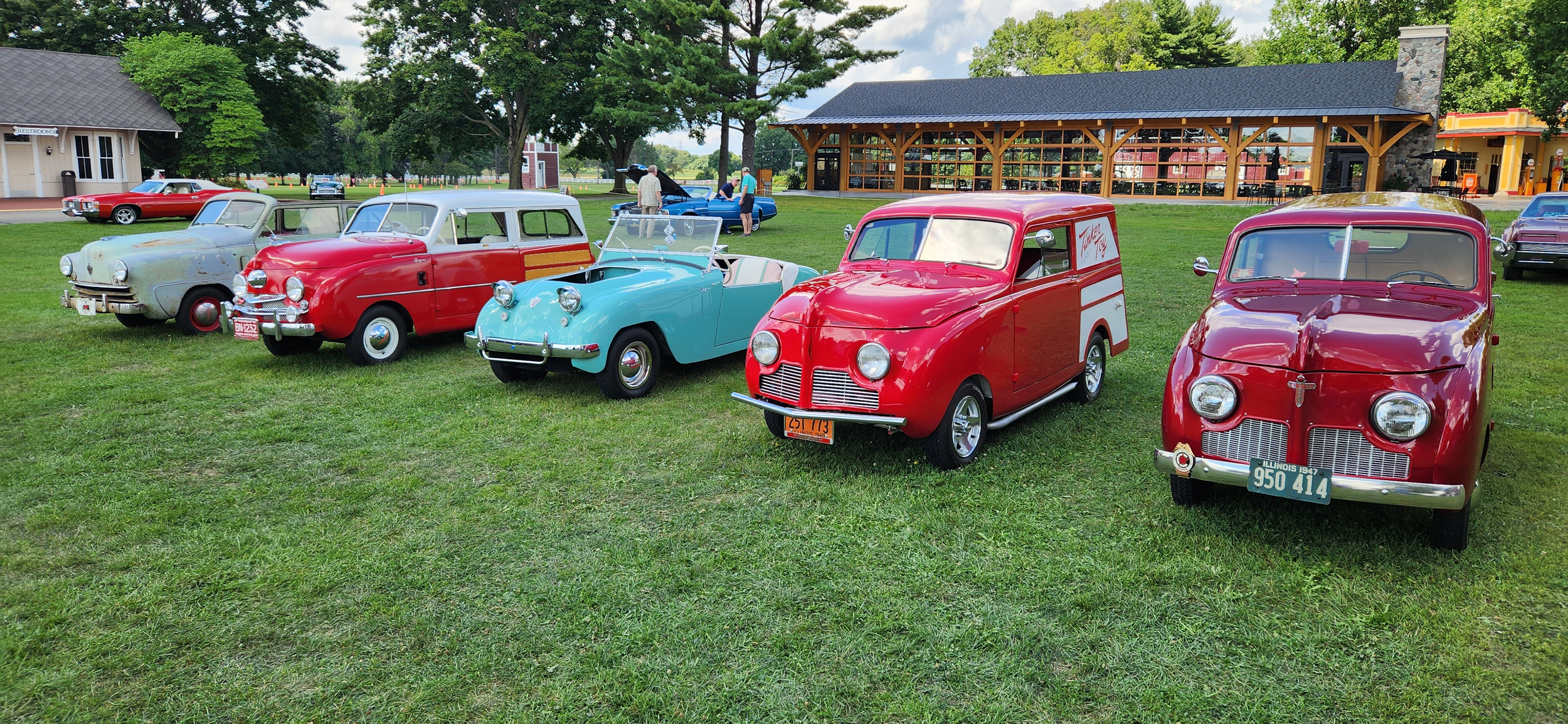 Crosleys lined up on the show field