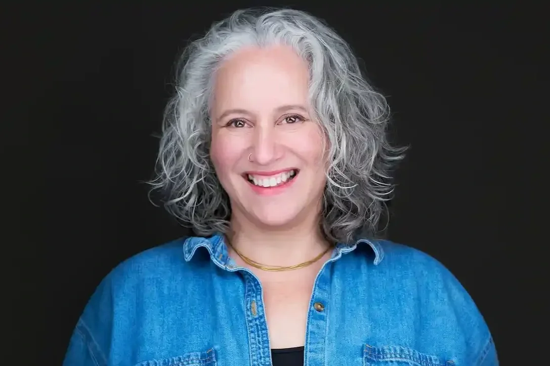 Team headshot of Zoe from Effect Home Builders, photographed by Maverick Studios in Edmonton