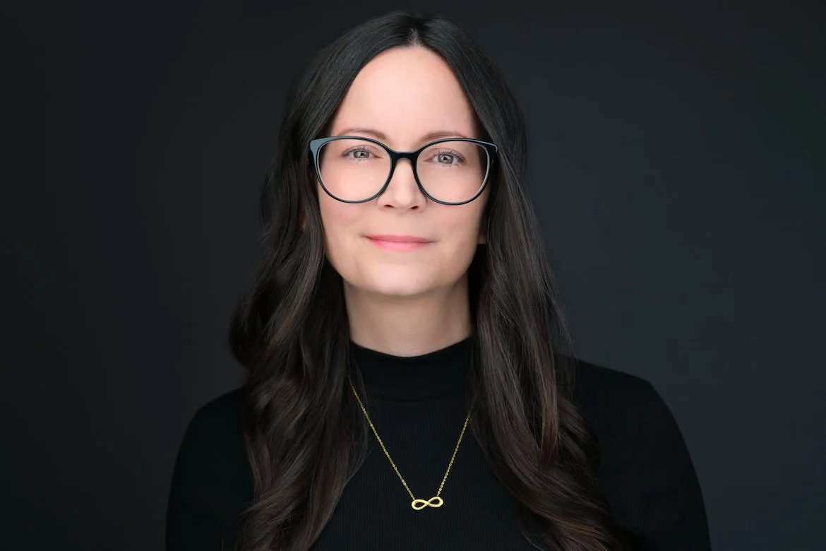 Dark Mode headshot of Shelby from ThreeHive Consulting, Edmonton team headshots