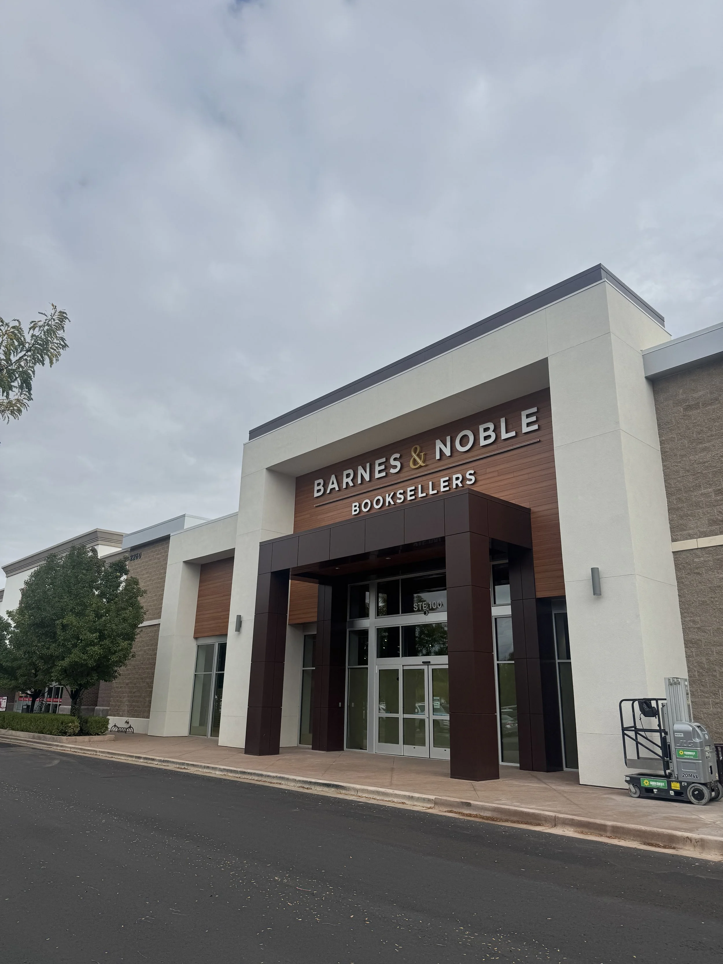 Barnes and Noble Meridian Exterior