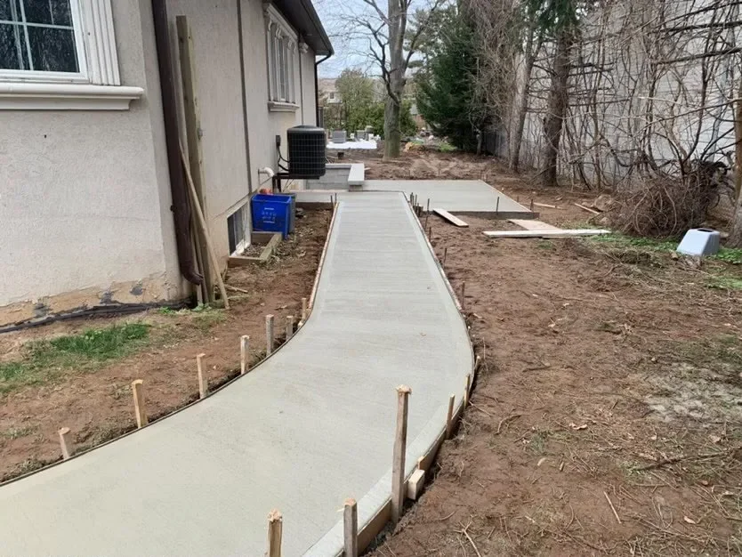 Concrete walkways — Niagara North Contracting