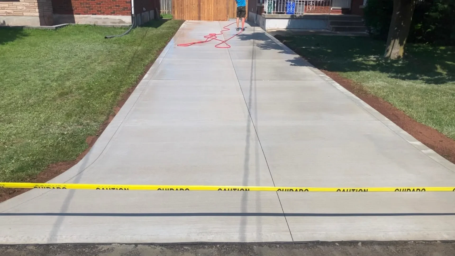 Murray Street Grimsby concrete driveway — photo 4