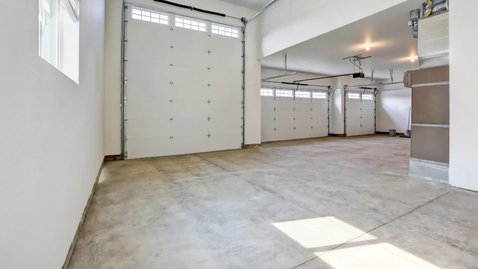 brand new concrete garage floor poured by Niagara North Contracting