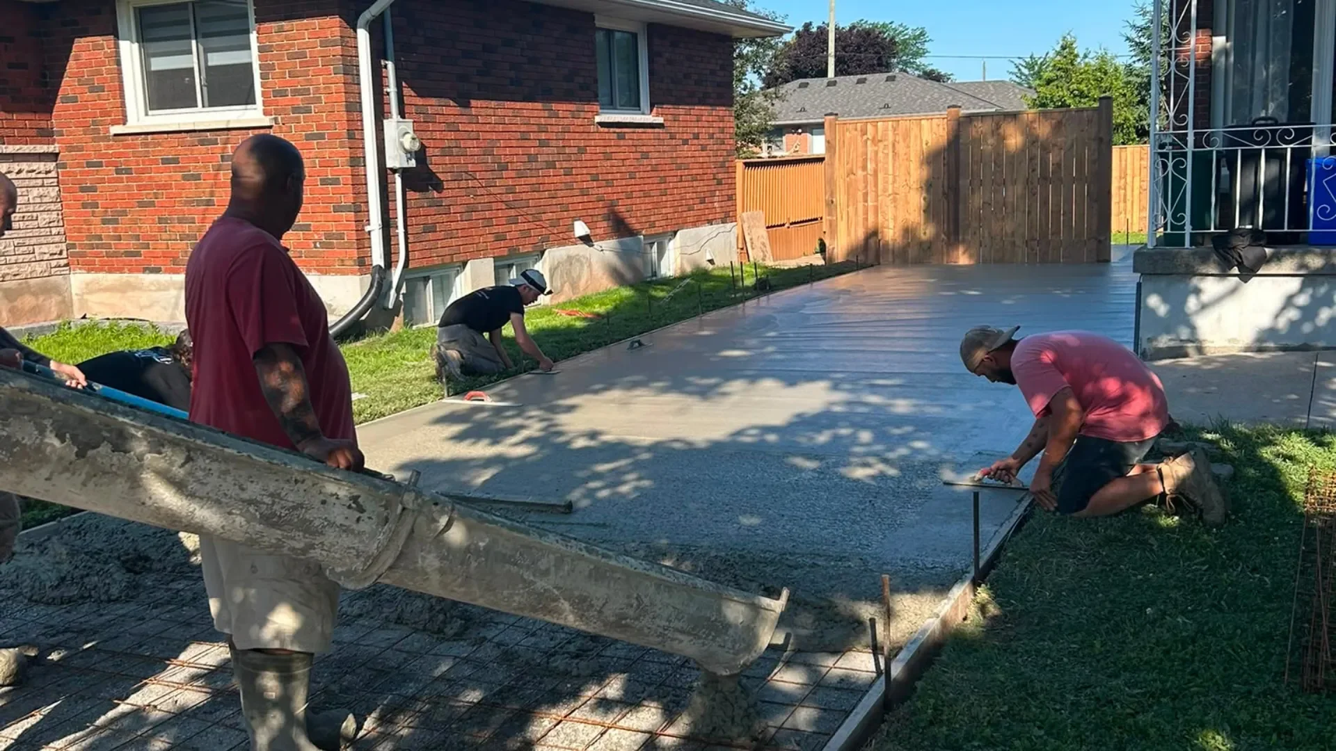 Murray Street Grimsby concrete driveway — photo 2