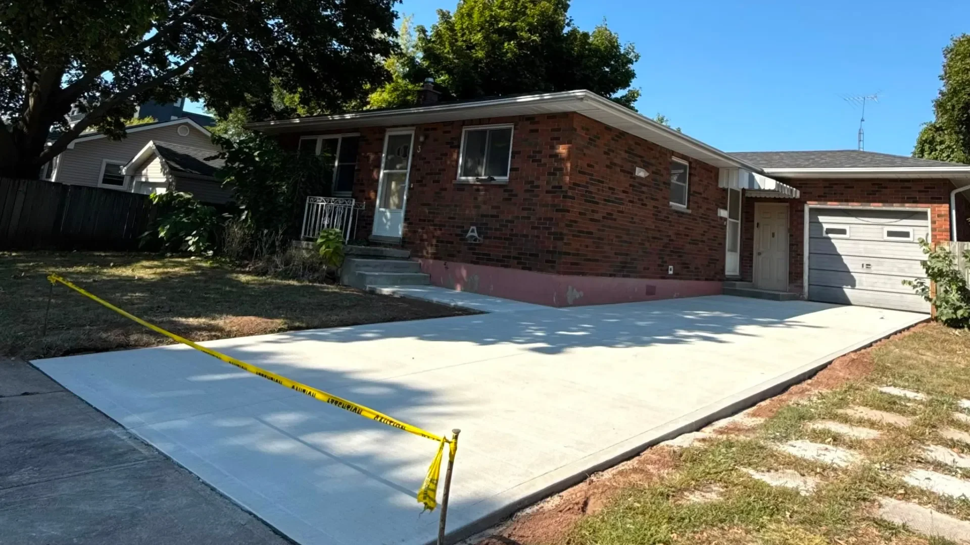 Ivan Avenue Grimsby concrete driveway — photo 5