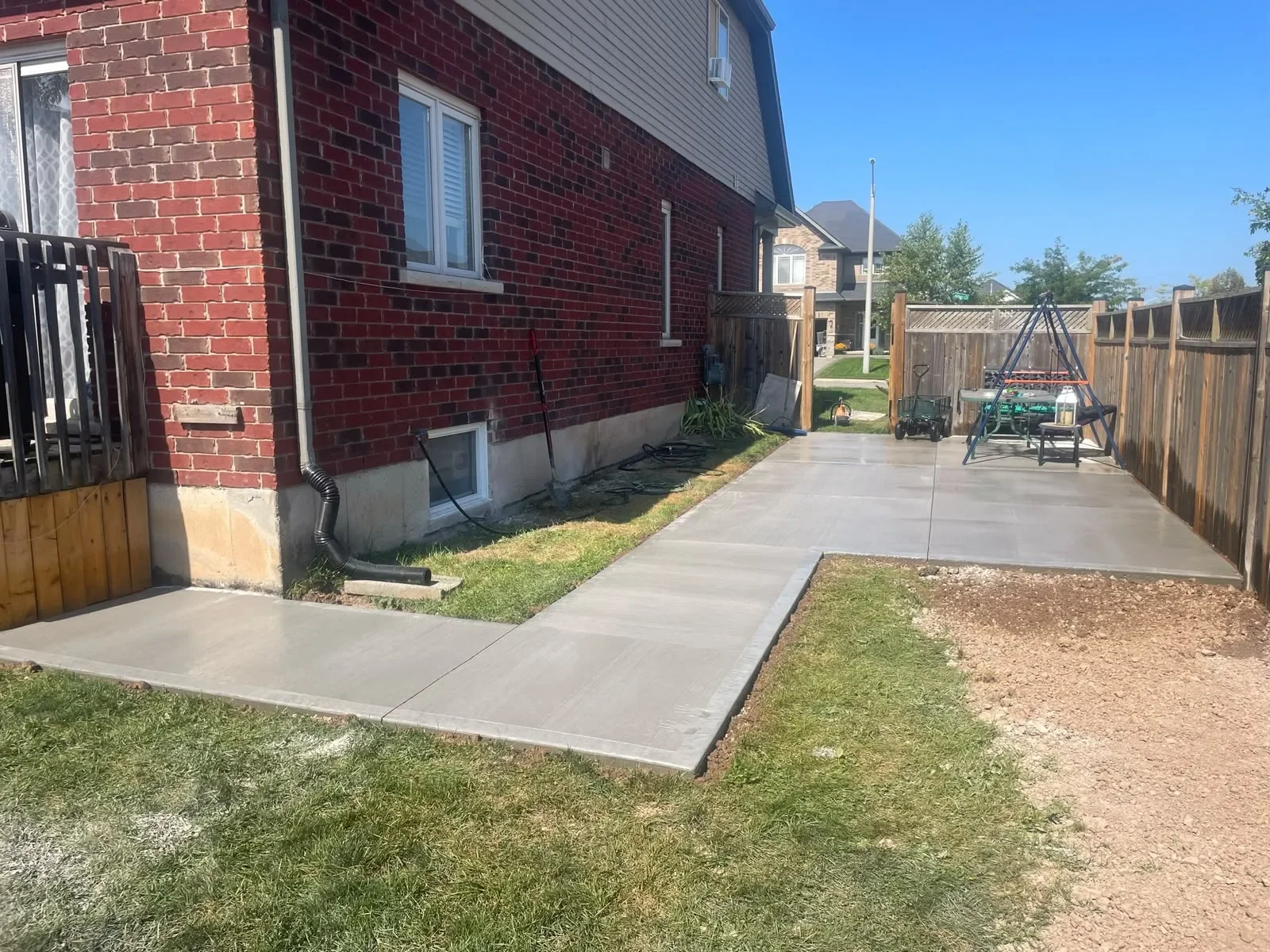 Concrete patio finish — Niagara North Contracting