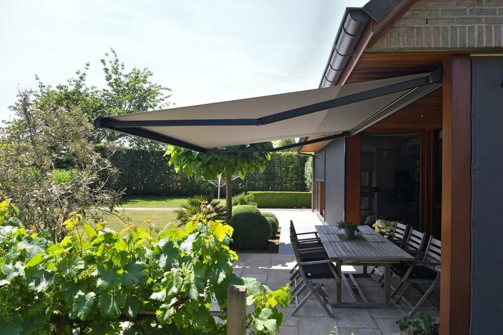 knikarmscherm zonwering terras op maat Brasschaat Firma Witt