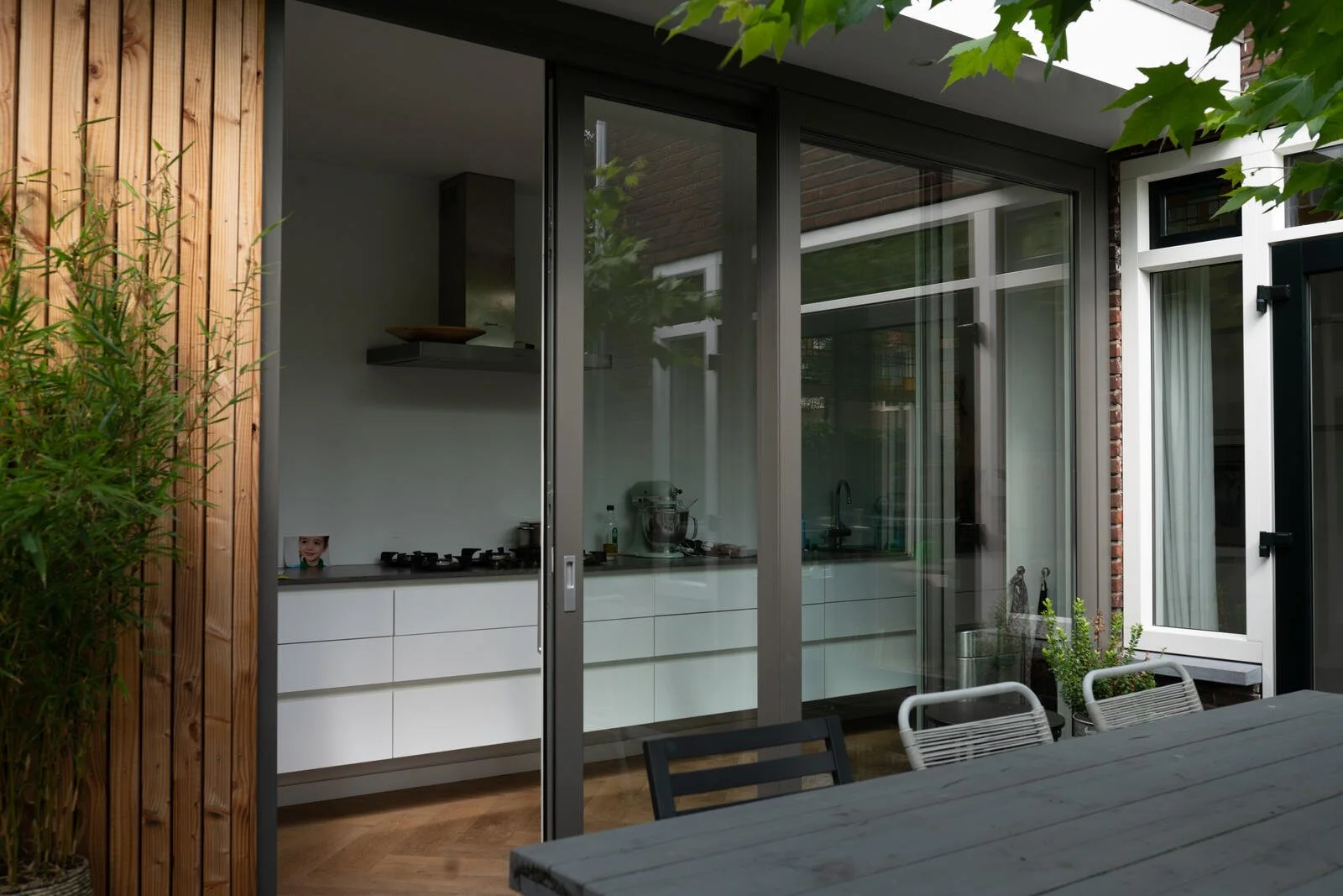 Aluminium ramen Kapellen villa grote glaspartij schuifraam