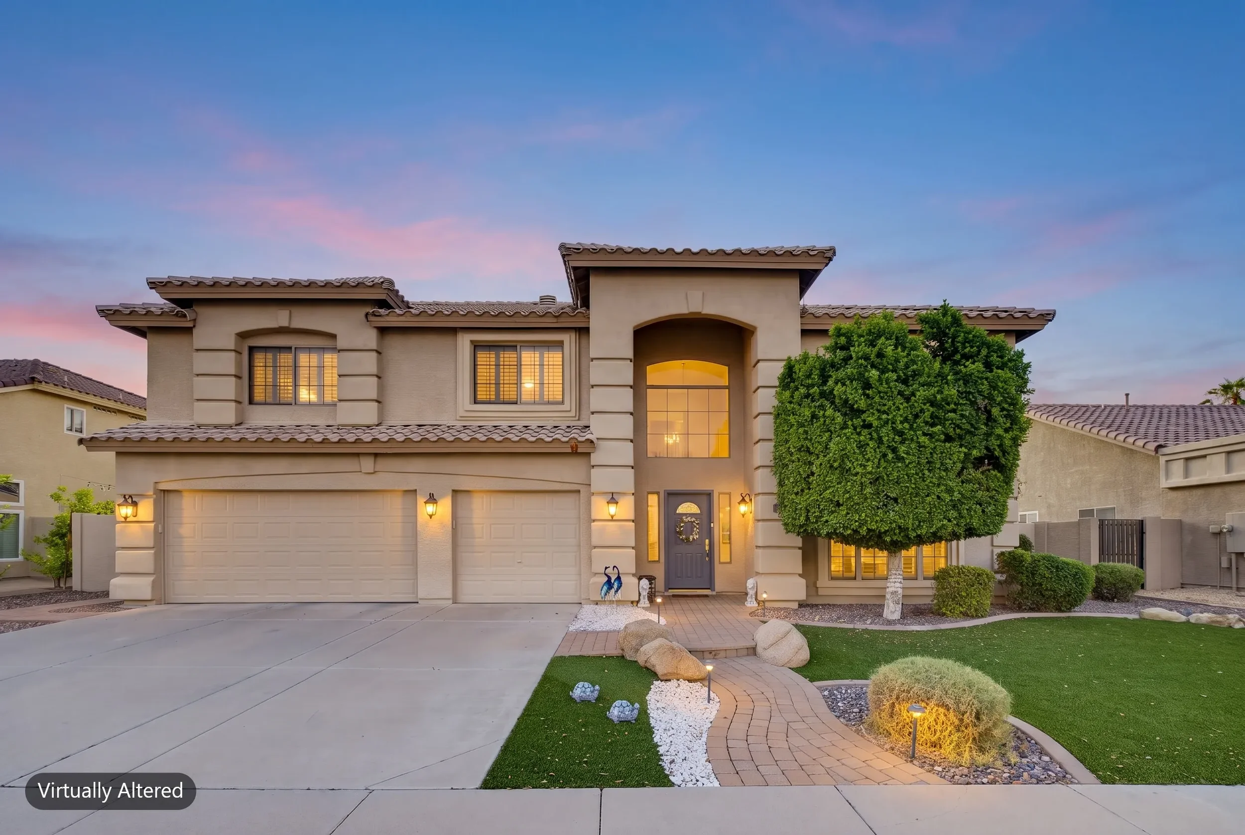 Exterior of a Phoenix-area home photographed by Valley View Photo