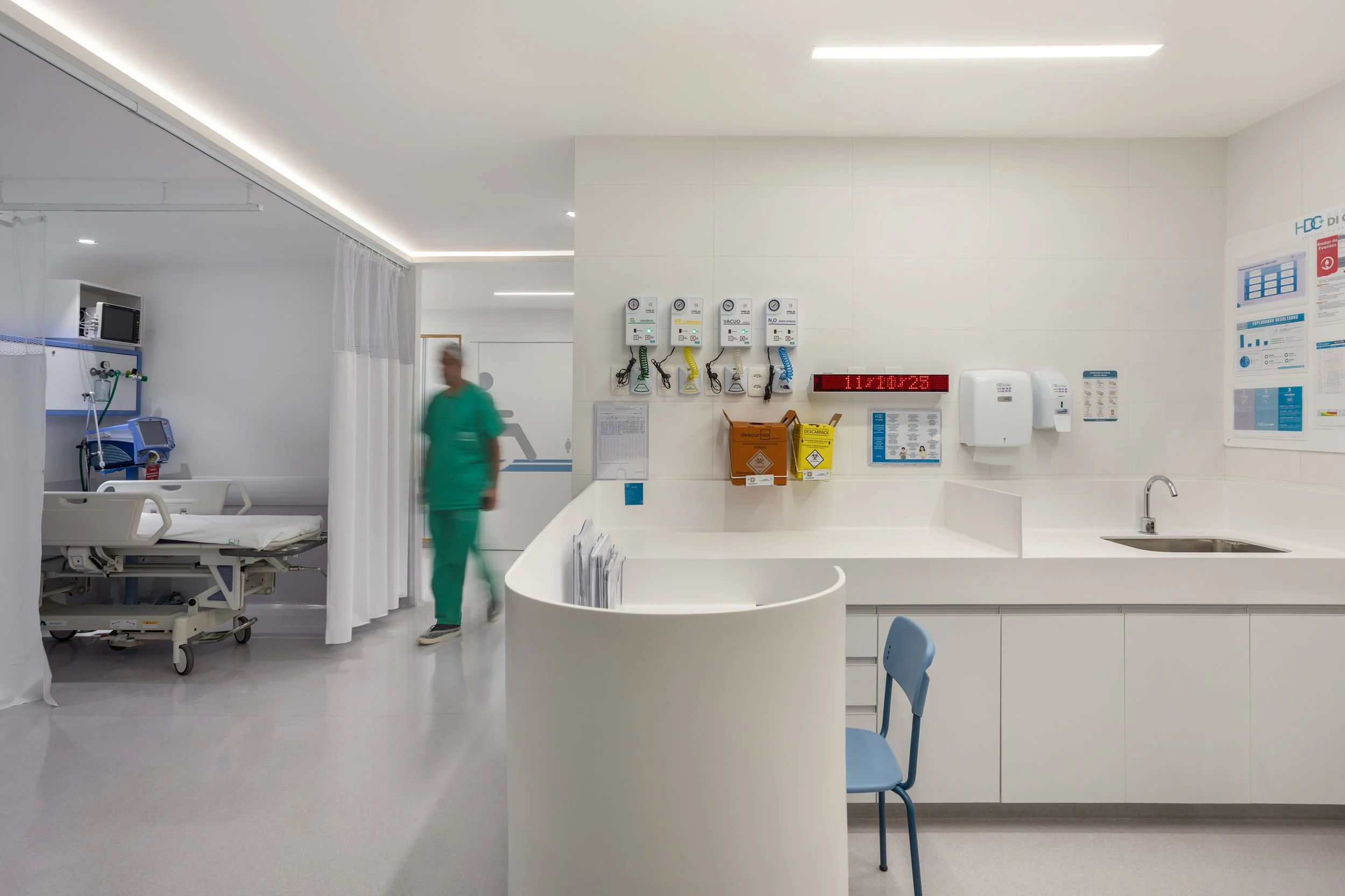 Sala de Hemodinâmica com equipamento Siemens — Hospital Di Camp, Rio de Janeiro — ARTO Saúde