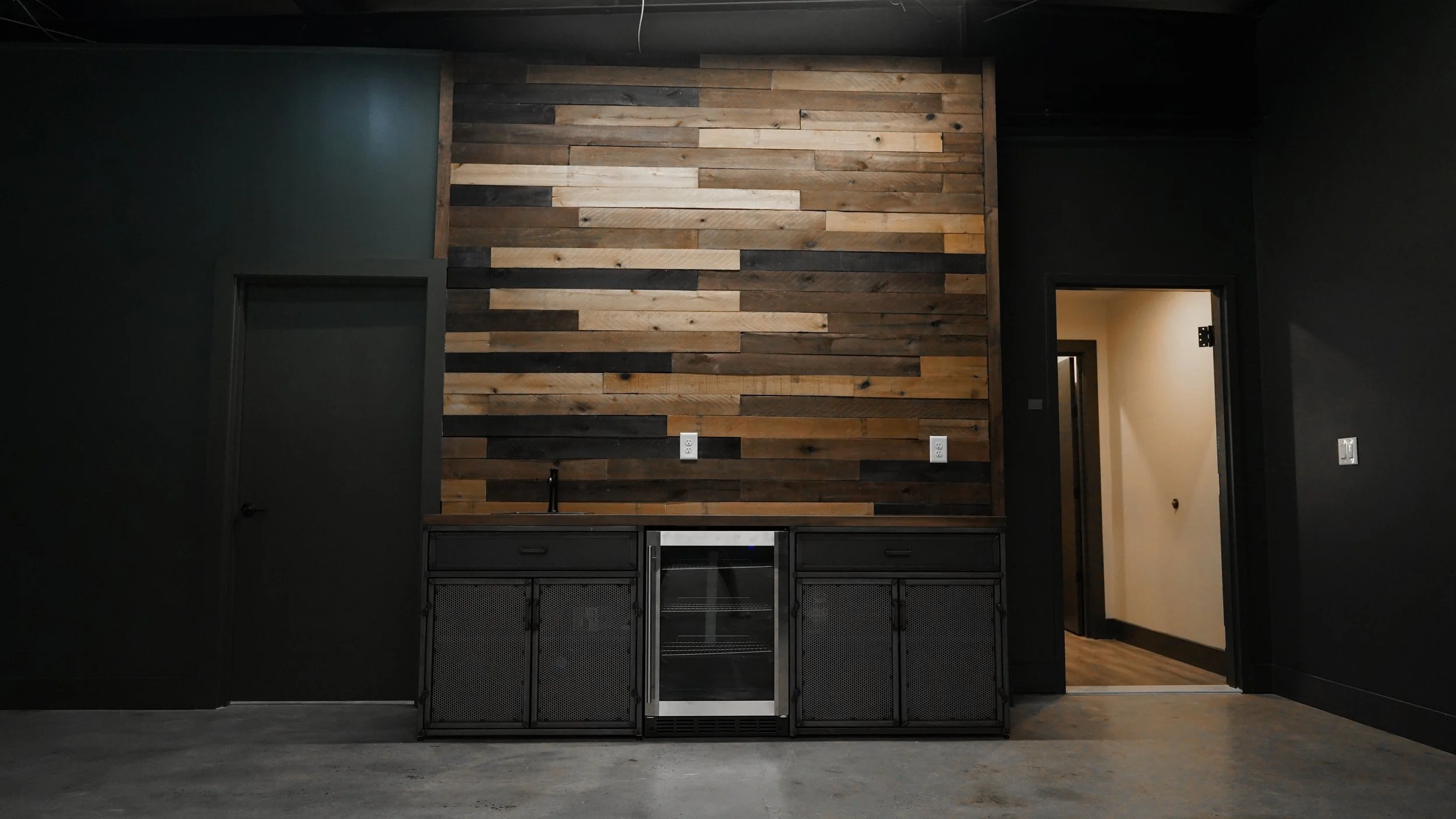 Seek One Modern Workspace