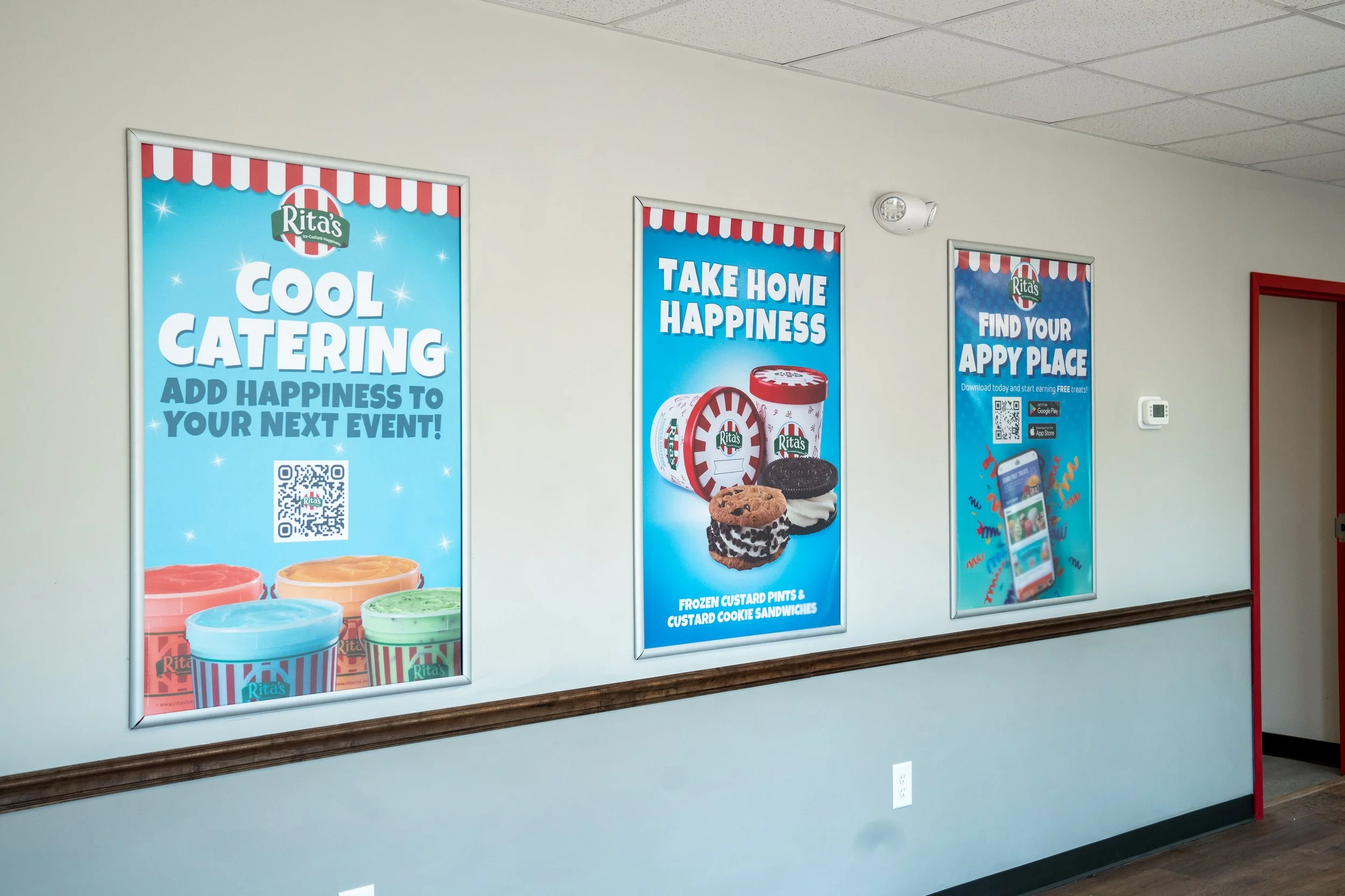 Rita's Ice interior