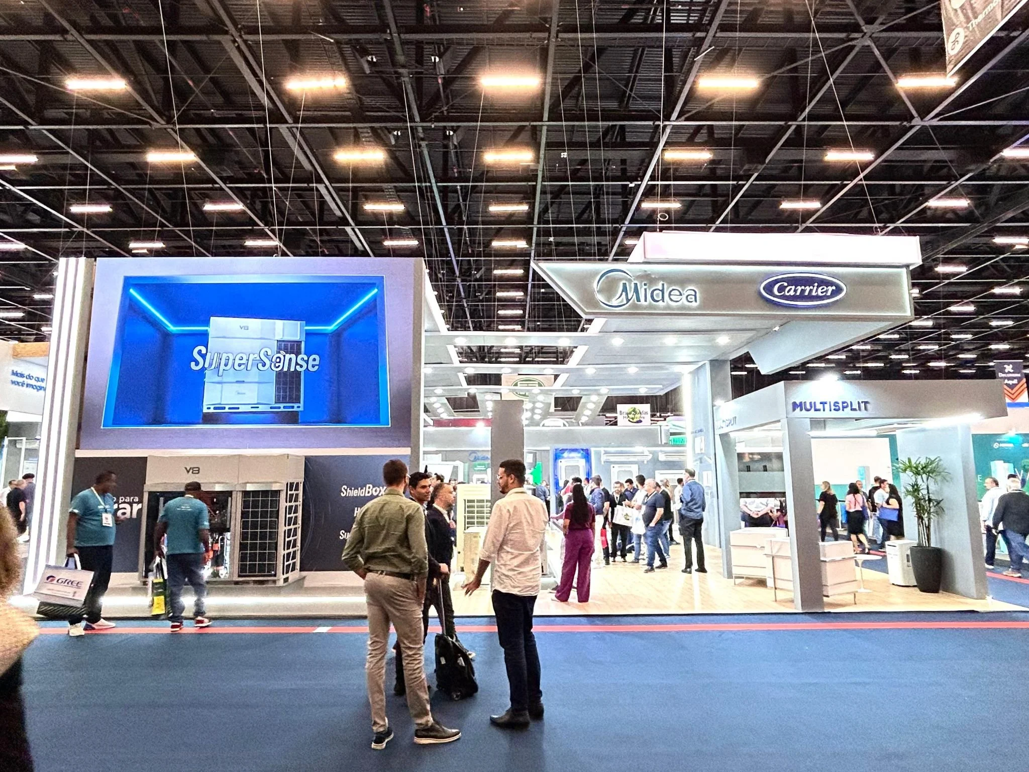 Estande Midea de 400m² na FEBRAVA