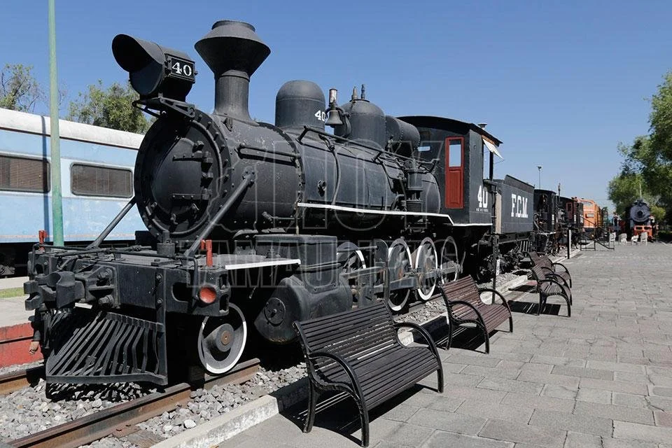 Locomotora histórica mexicana en exhibición