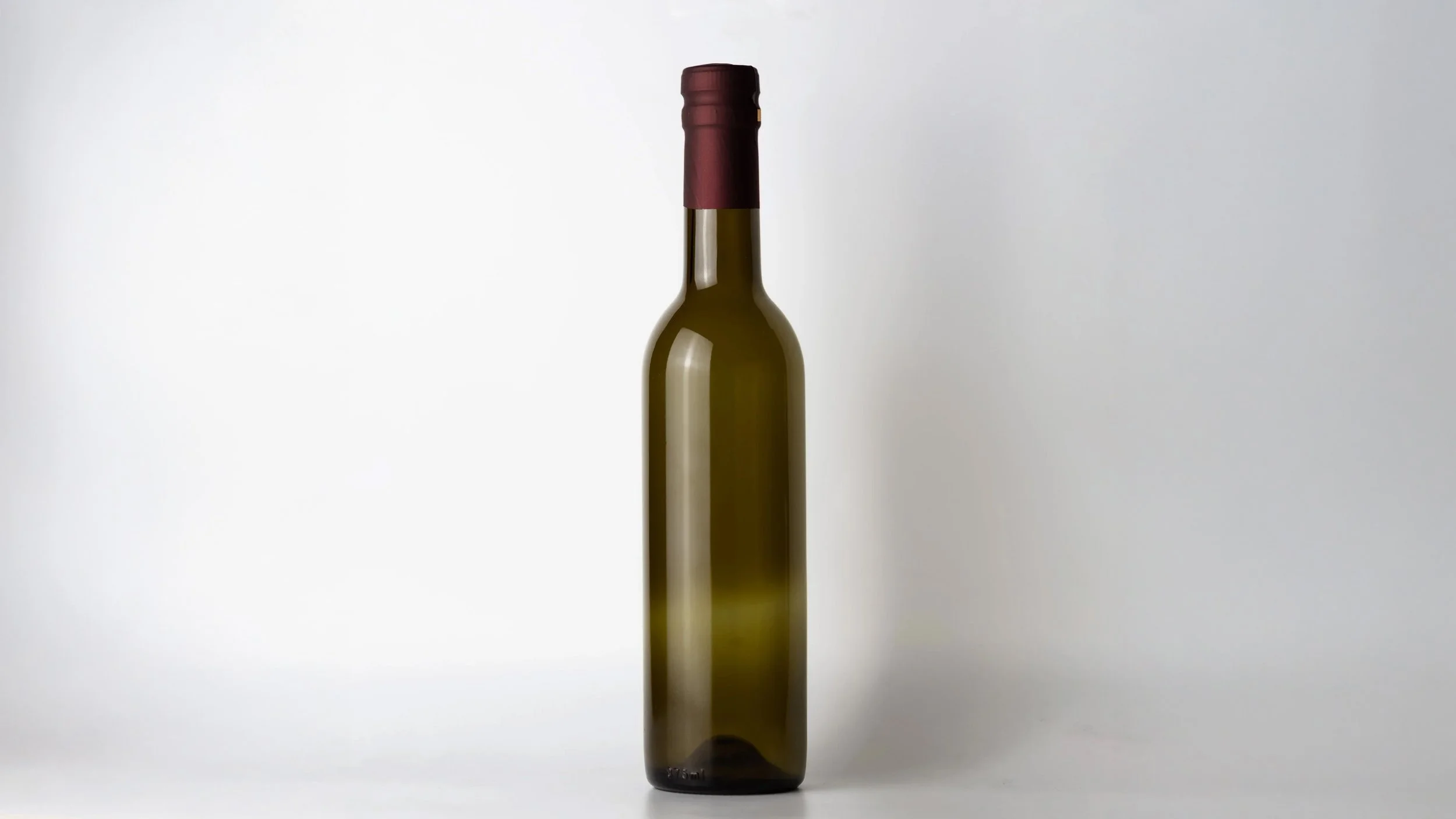 Claret bottle family