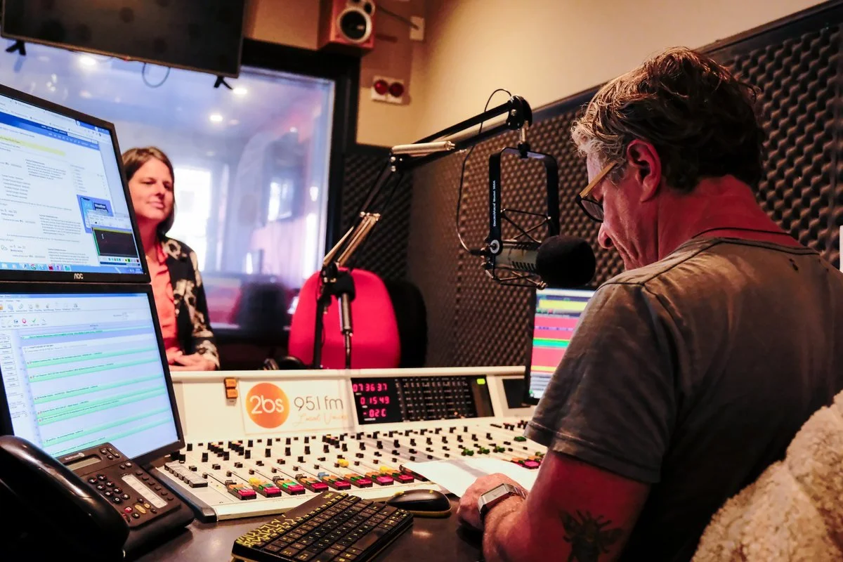 Dr Janine Kinahan in the 2BS Bathurst studio with presenter Damian de Montemas