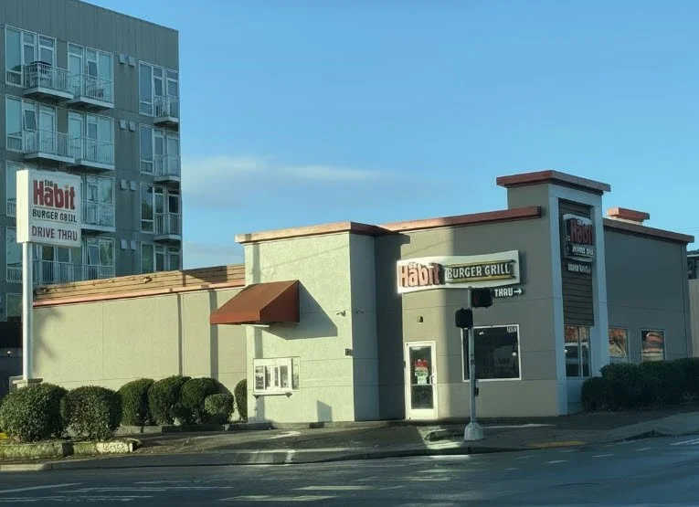 Habit Burger West Seattle illuminated pole and wall signage